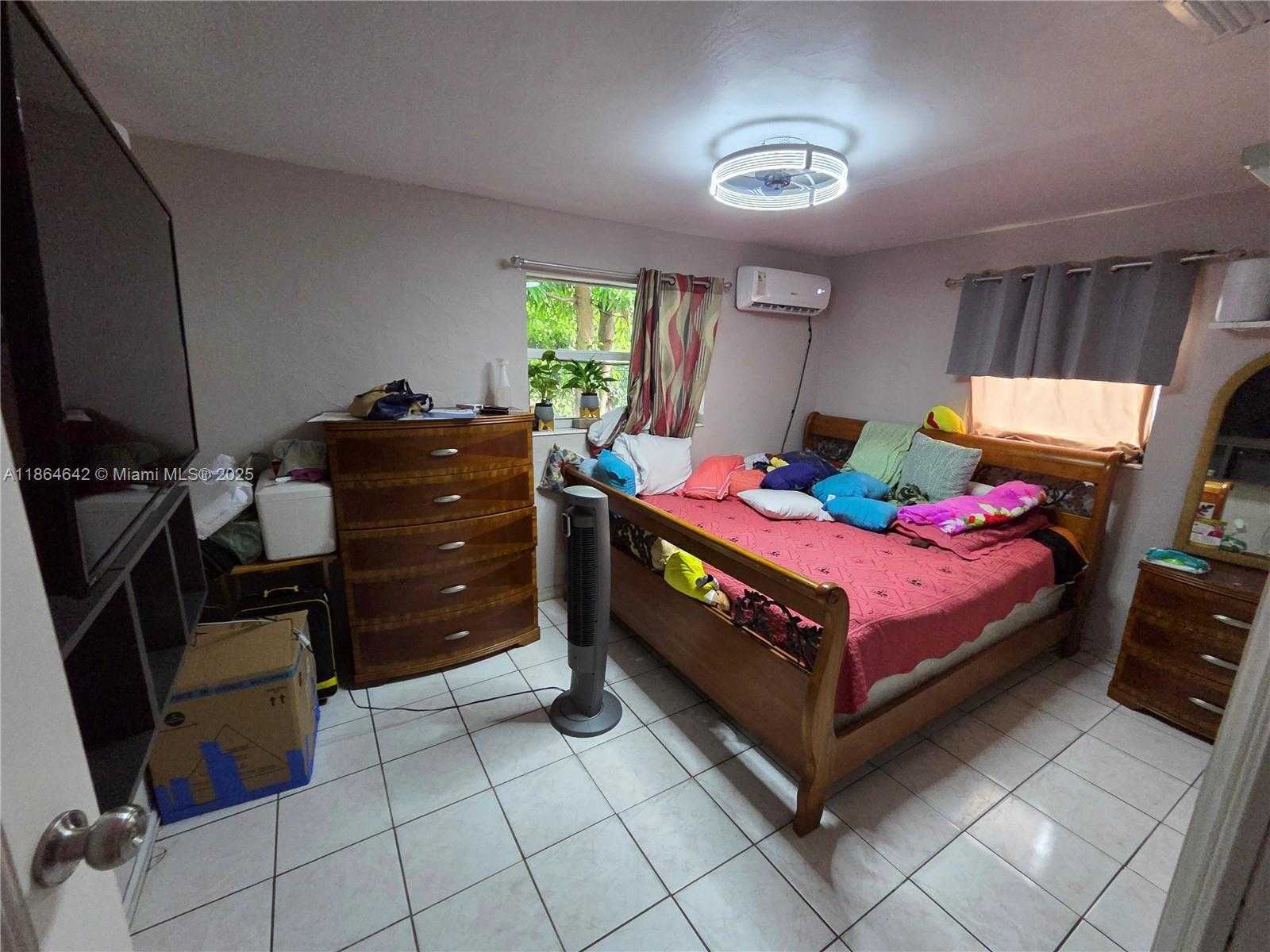 Small Image of 3433 SOUTH WEST 12TH PL, Fort Lauderdale Number 38