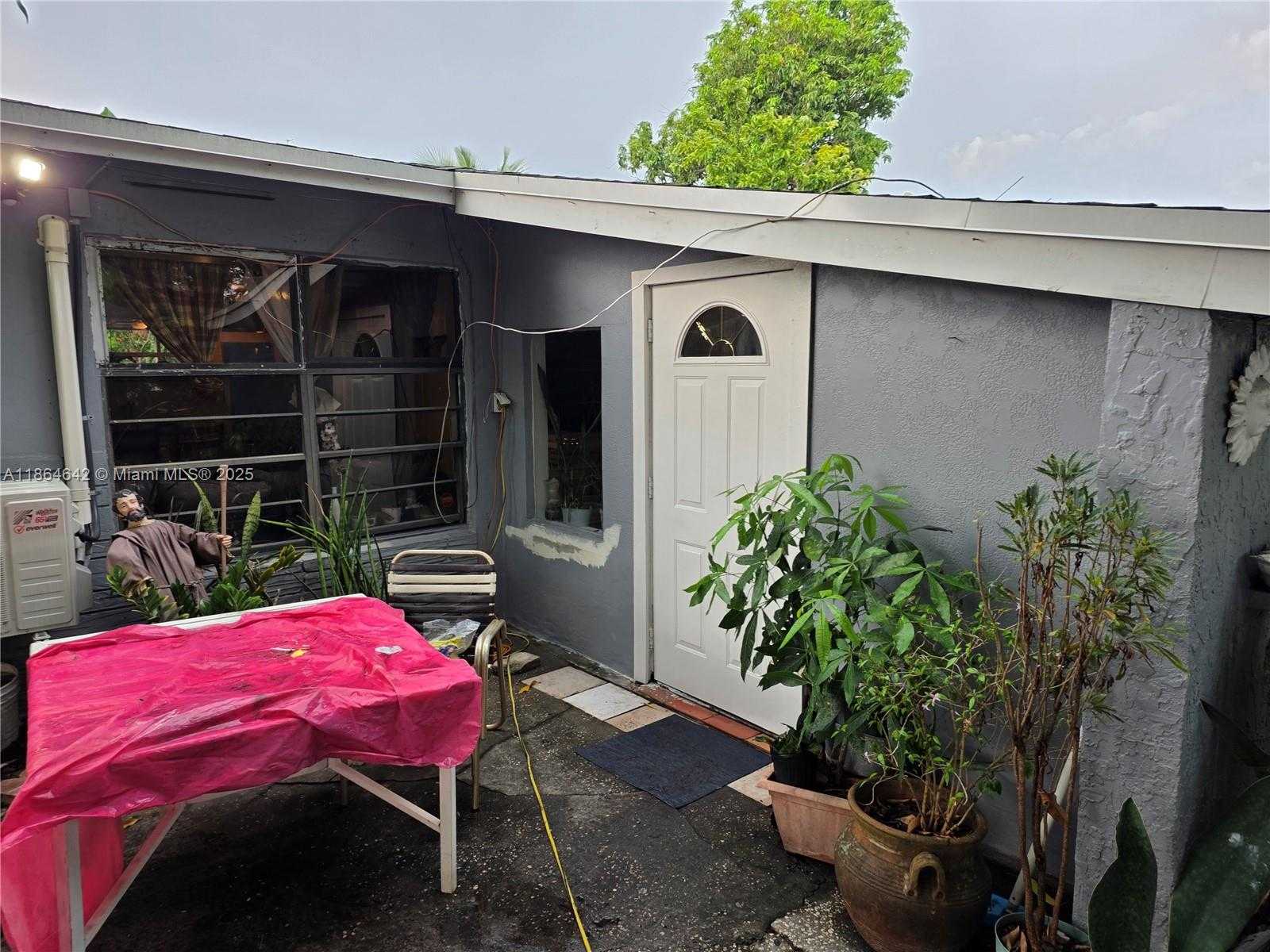 Small Image of 3433 SOUTH WEST 12TH PL, Fort Lauderdale Number 43