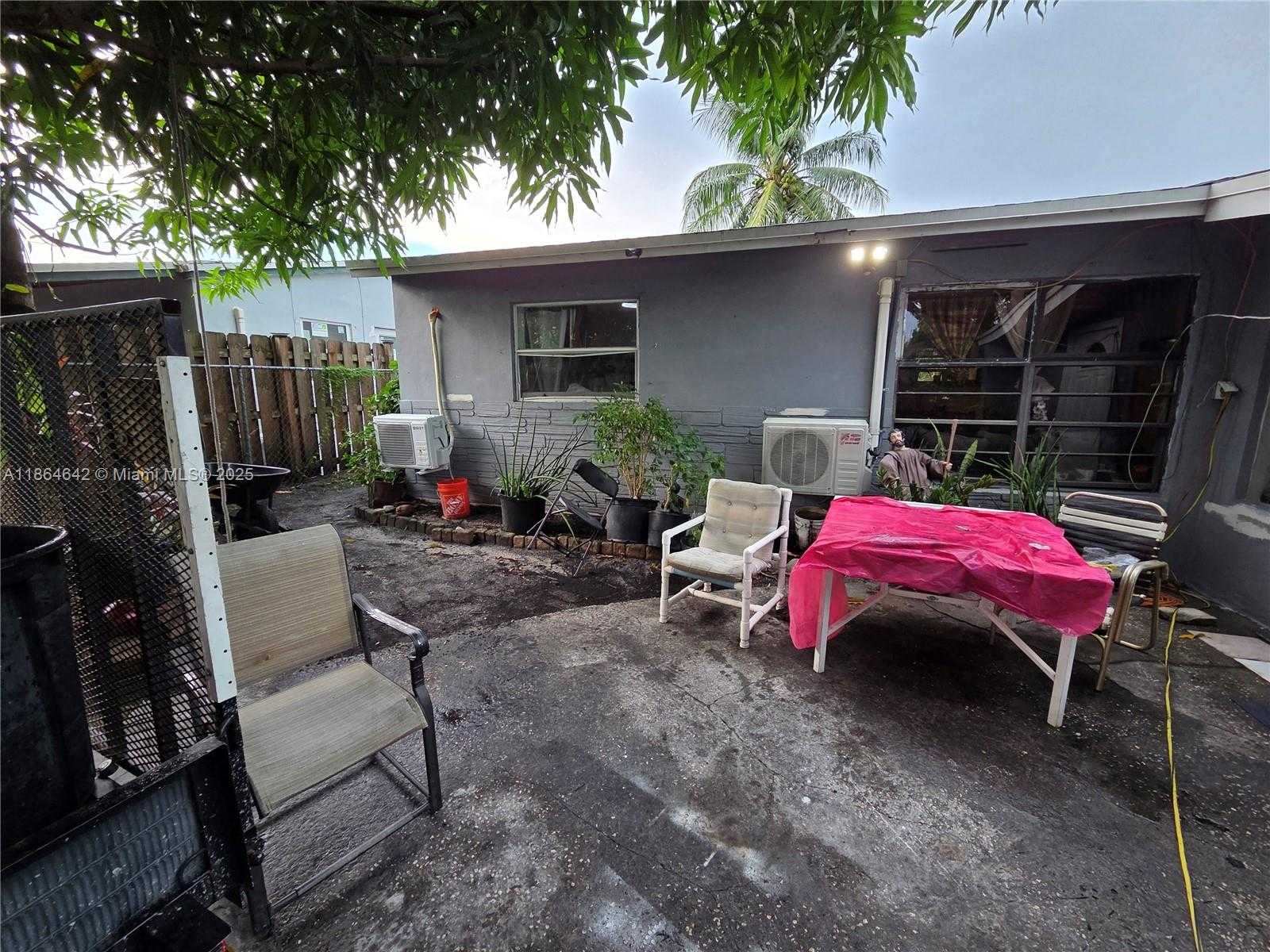 Small Image of 3433 SOUTH WEST 12TH PL, Fort Lauderdale Number 45