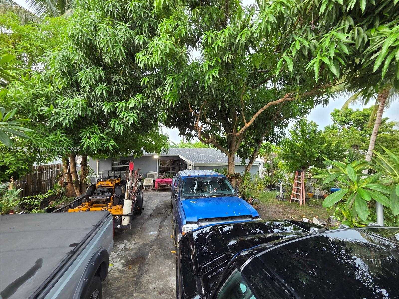 Small Image of 3433 SOUTH WEST 12TH PL, Fort Lauderdale Number 53