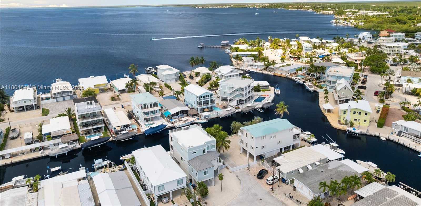Small Image of 705 GARDEN STATE LN, Key Largo Number 13