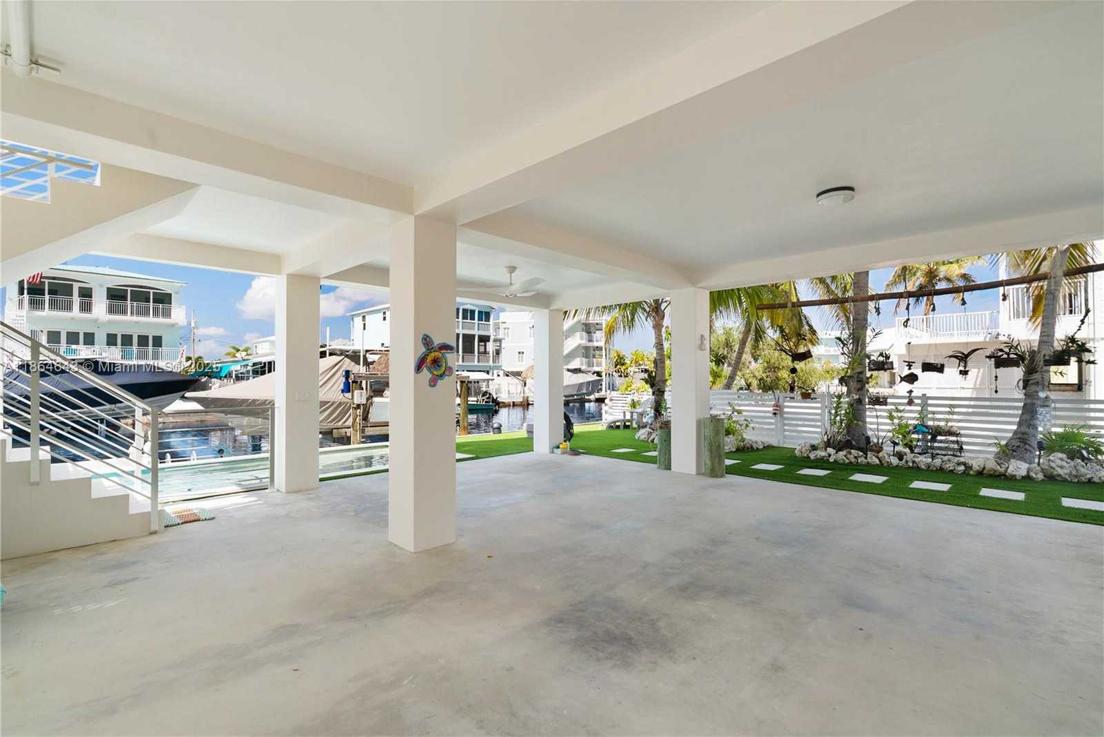 Small Image of 705 GARDEN STATE LN, Key Largo Number 17