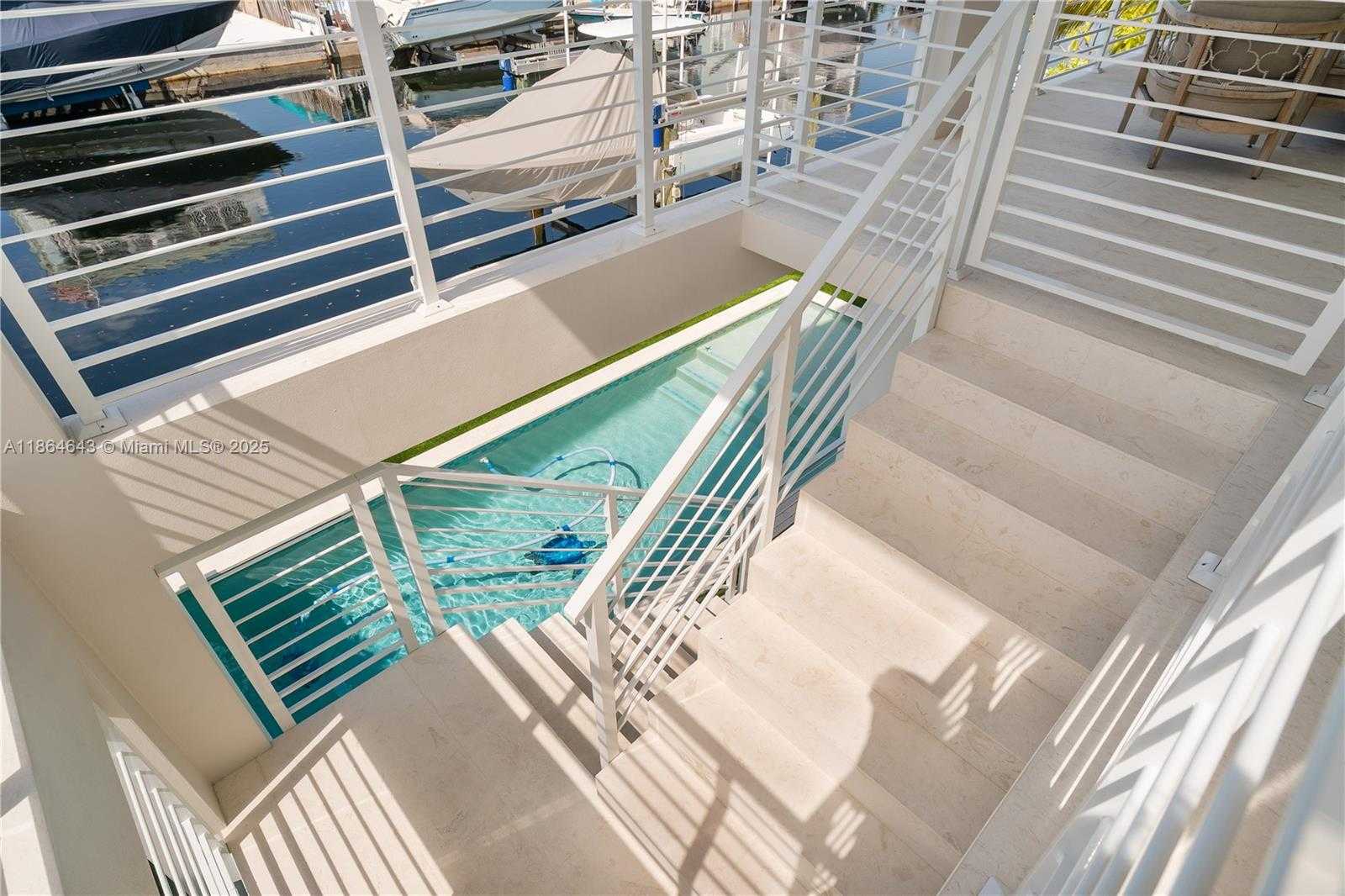 Small Image of 705 GARDEN STATE LN, Key Largo Number 19
