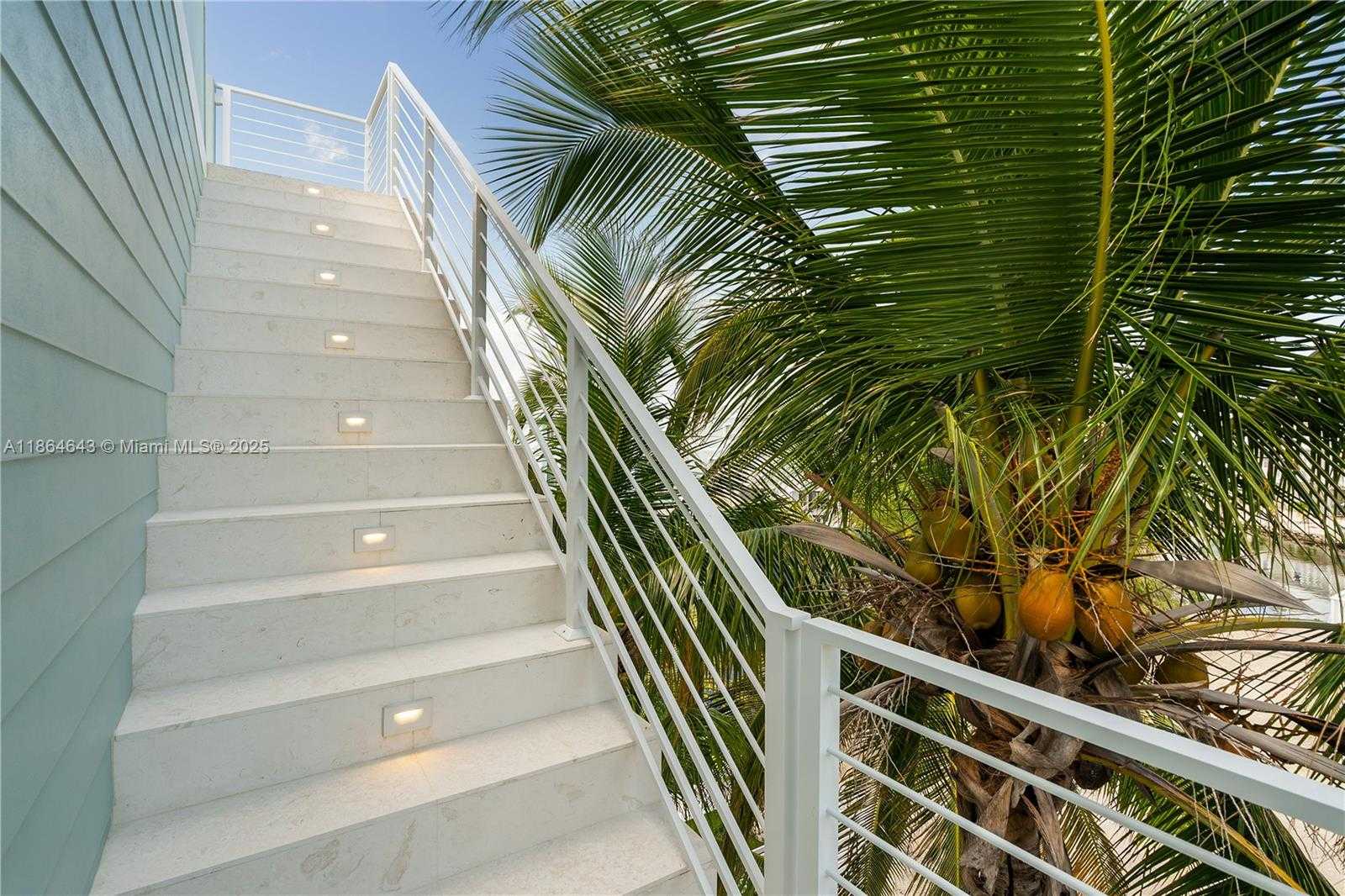 Small Image of 705 GARDEN STATE LN, Key Largo Number 25