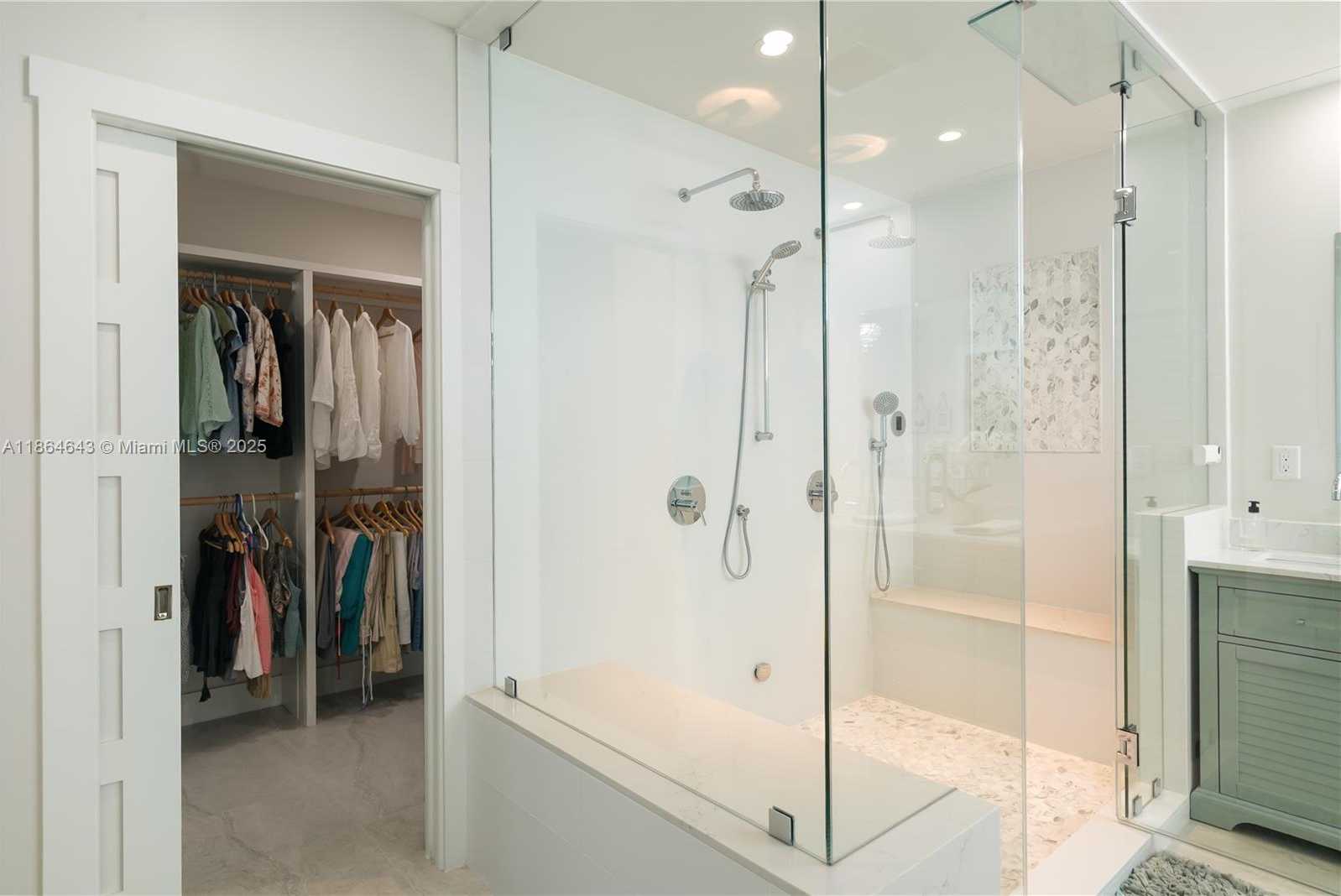 Small Image of 705 GARDEN STATE LN, Key Largo Number 28