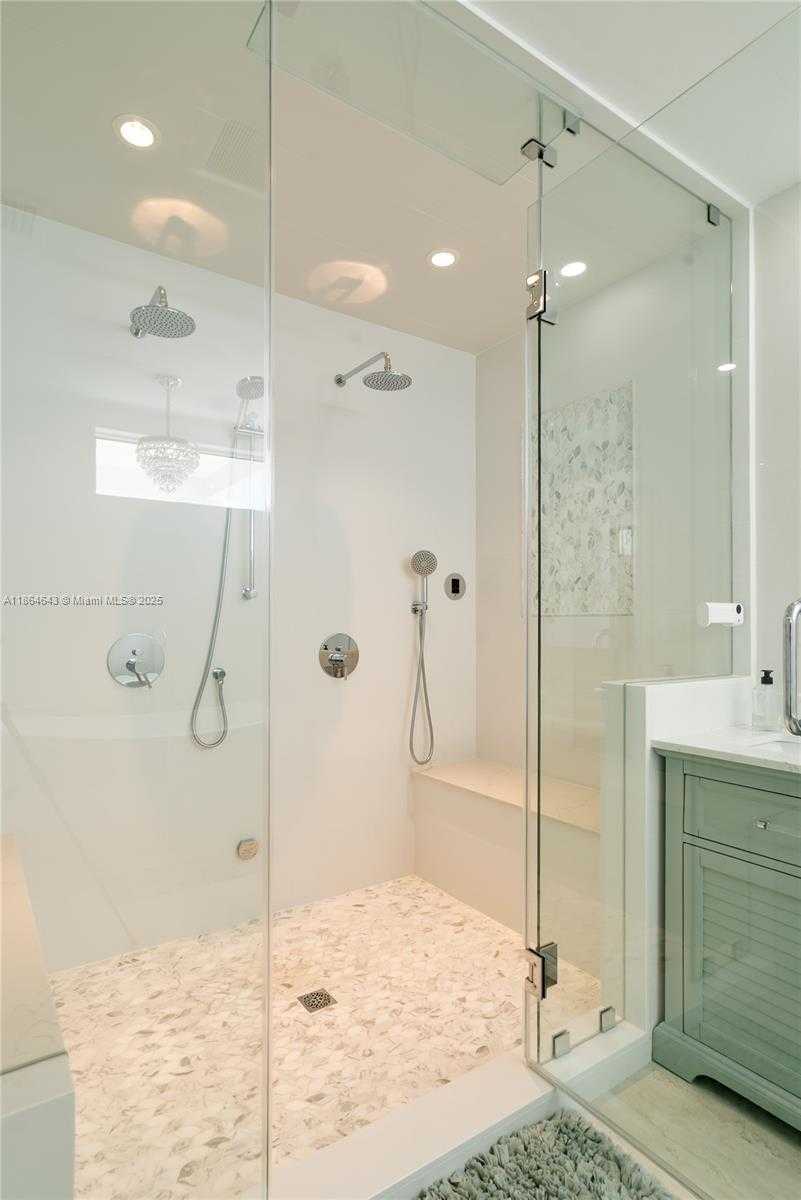 Small Image of 705 GARDEN STATE LN, Key Largo Number 29