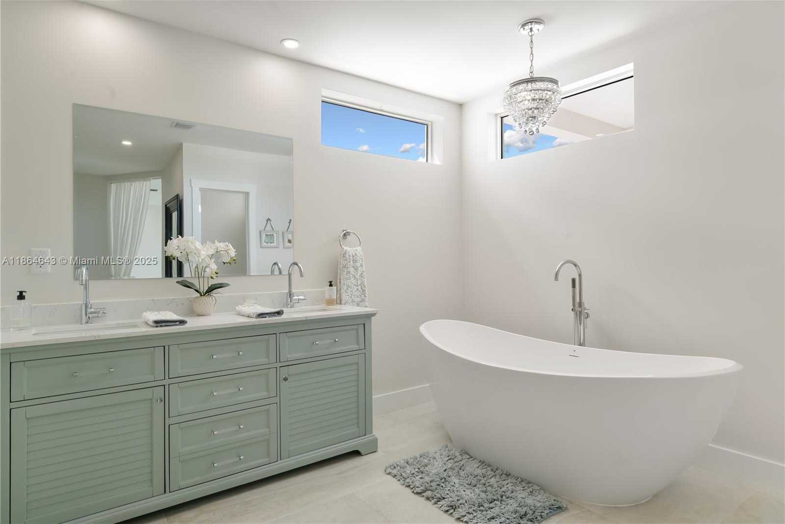 Small Image of 705 GARDEN STATE LN, Key Largo Number 31