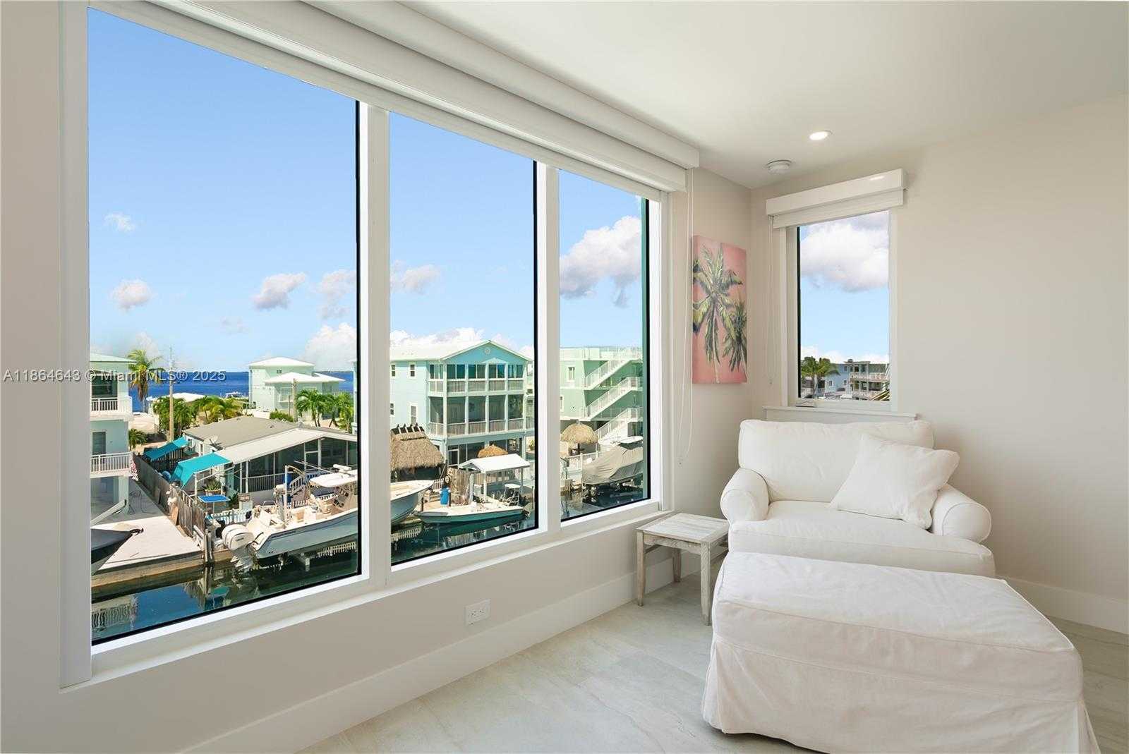 Small Image of 705 GARDEN STATE LN, Key Largo Number 33