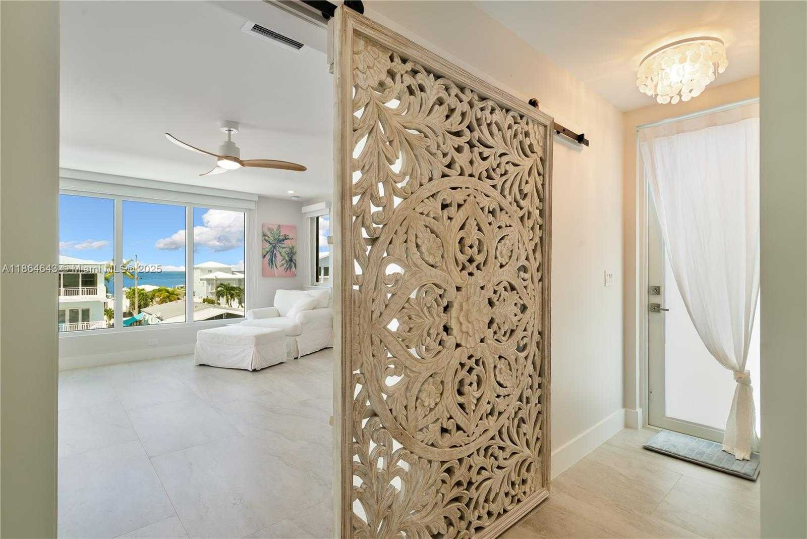 Small Image of 705 GARDEN STATE LN, Key Largo Number 35