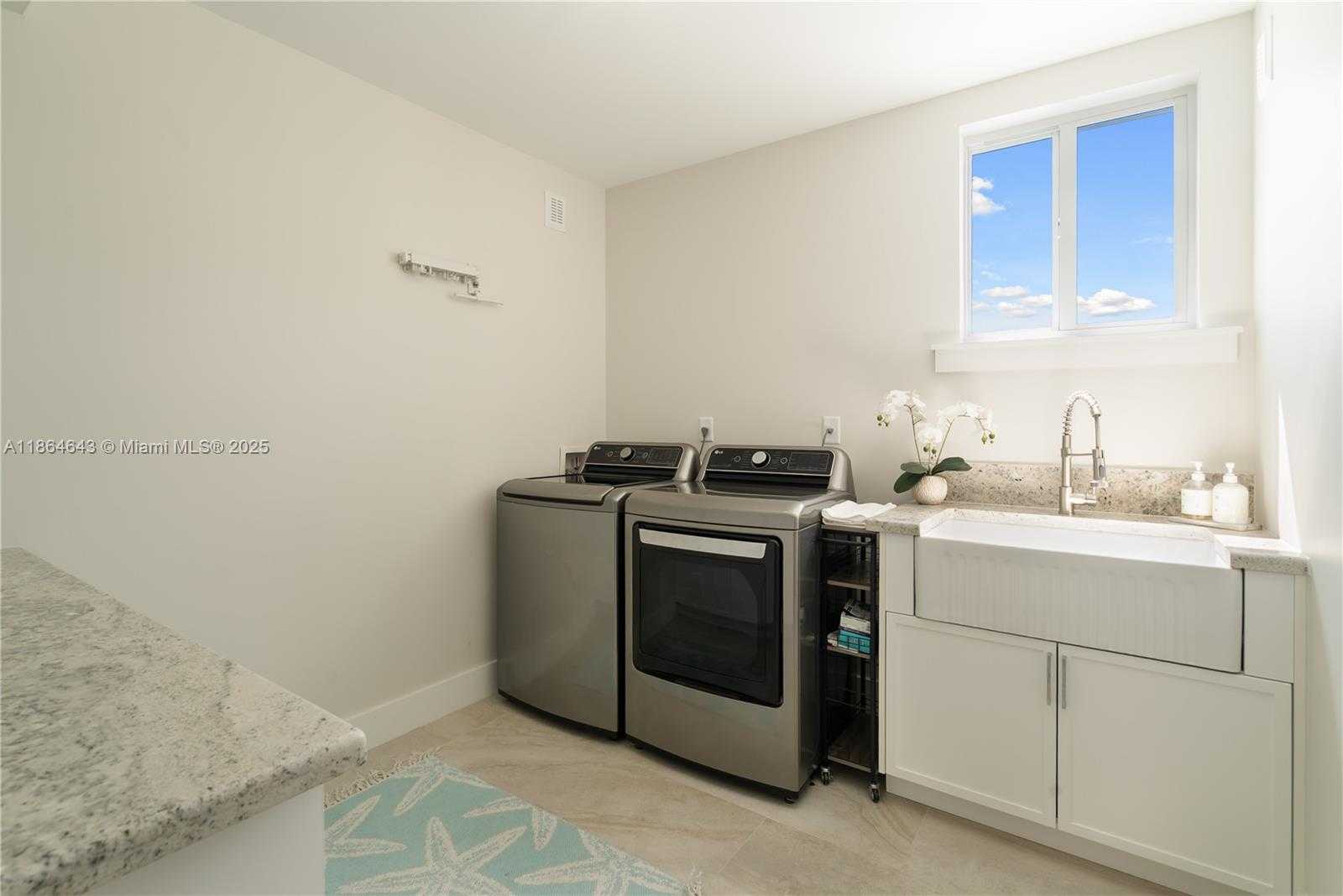 Small Image of 705 GARDEN STATE LN, Key Largo Number 38
