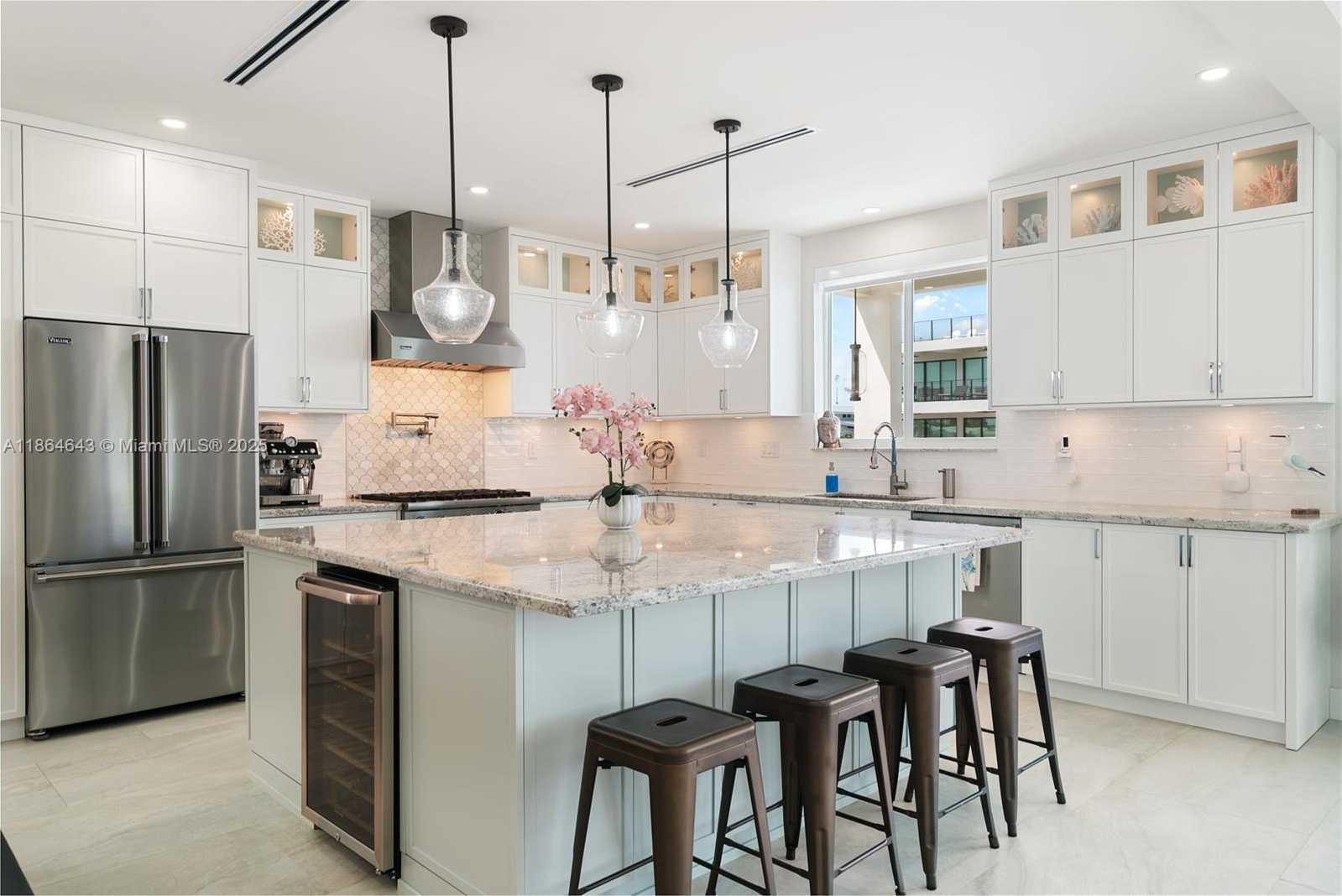 Small Image of 705 GARDEN STATE LN, Key Largo Number 55