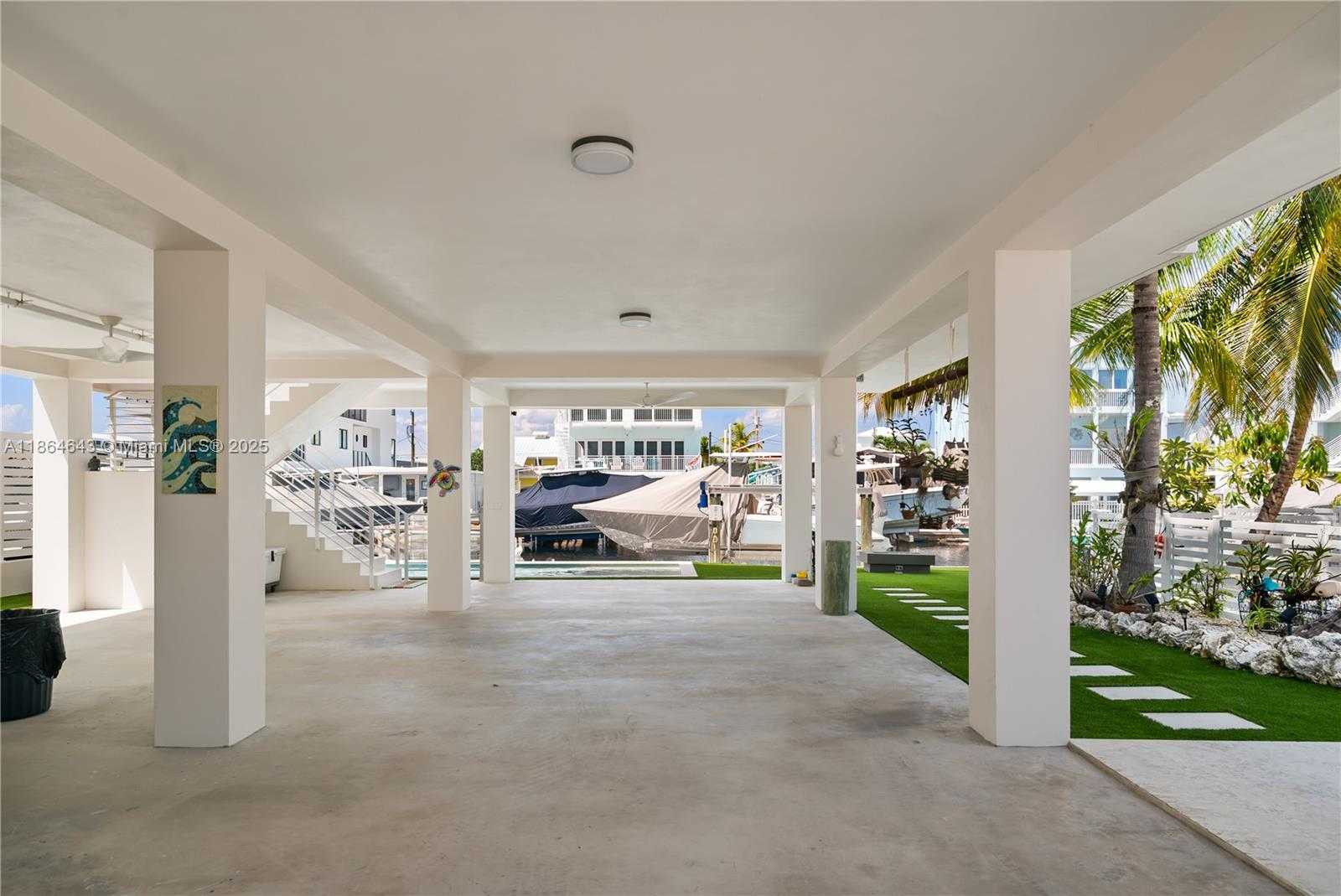 Small Image of 705 GARDEN STATE LN, Key Largo Number 65