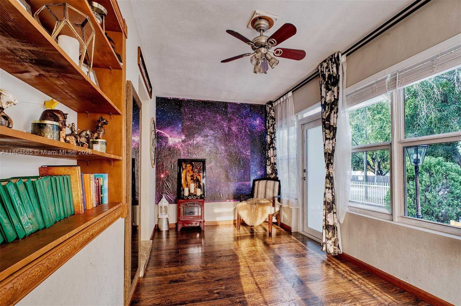 Small Image of 1923 DEWEY ST, Hollywood Number 15