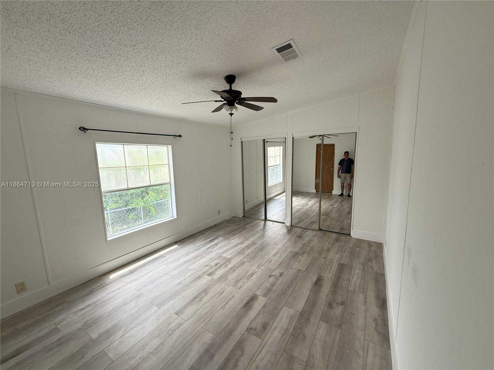 Small Image of 19800 SOUTH WEST 180TH AVE, Miami Number 13