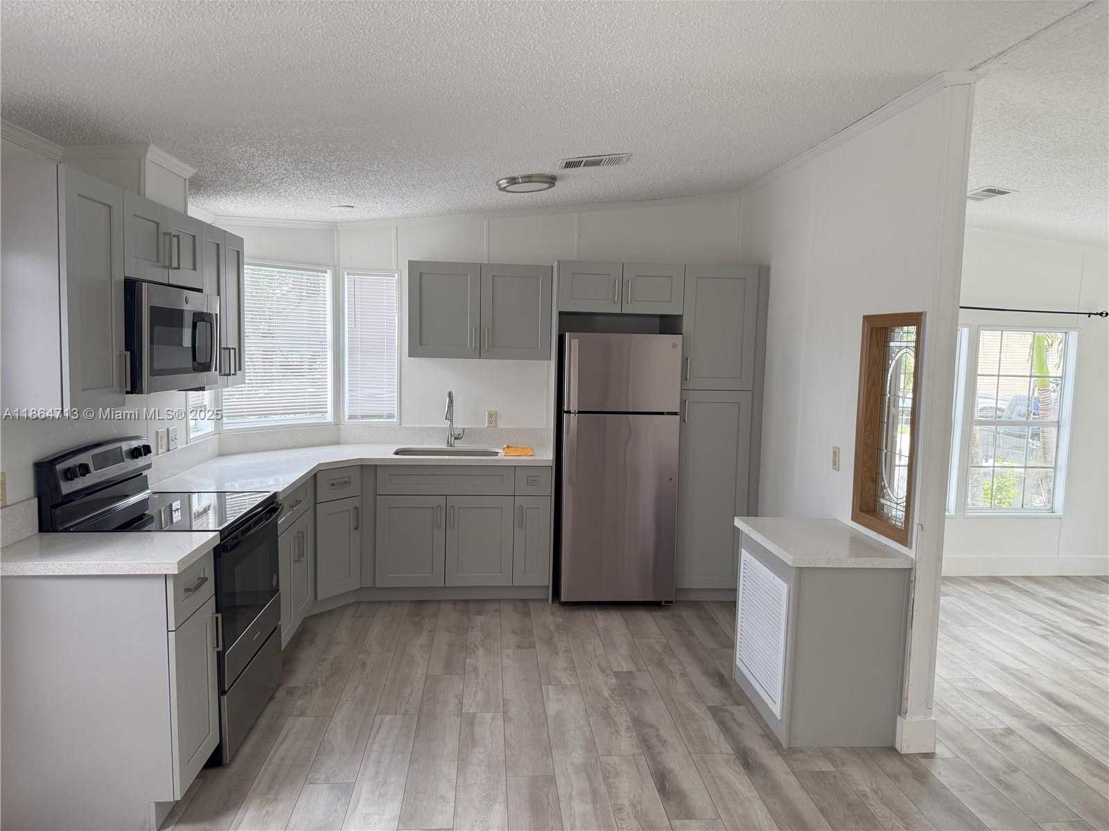 Small Image of 19800 SOUTH WEST 180TH AVE, Miami Number 7