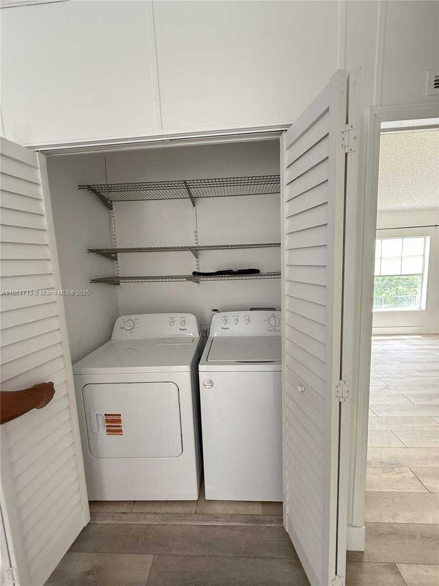Small Image of 19800 SOUTH WEST 180TH AVE, Miami Number 8