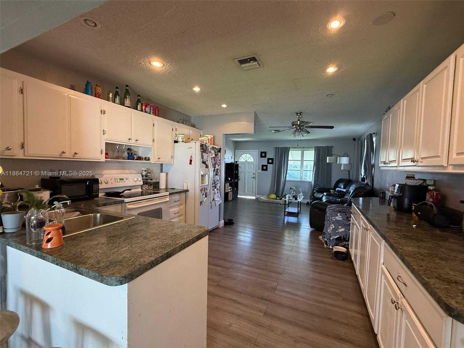 Small Image of 2701 NORTH WEST 52ND CT, Tamarac Number 14