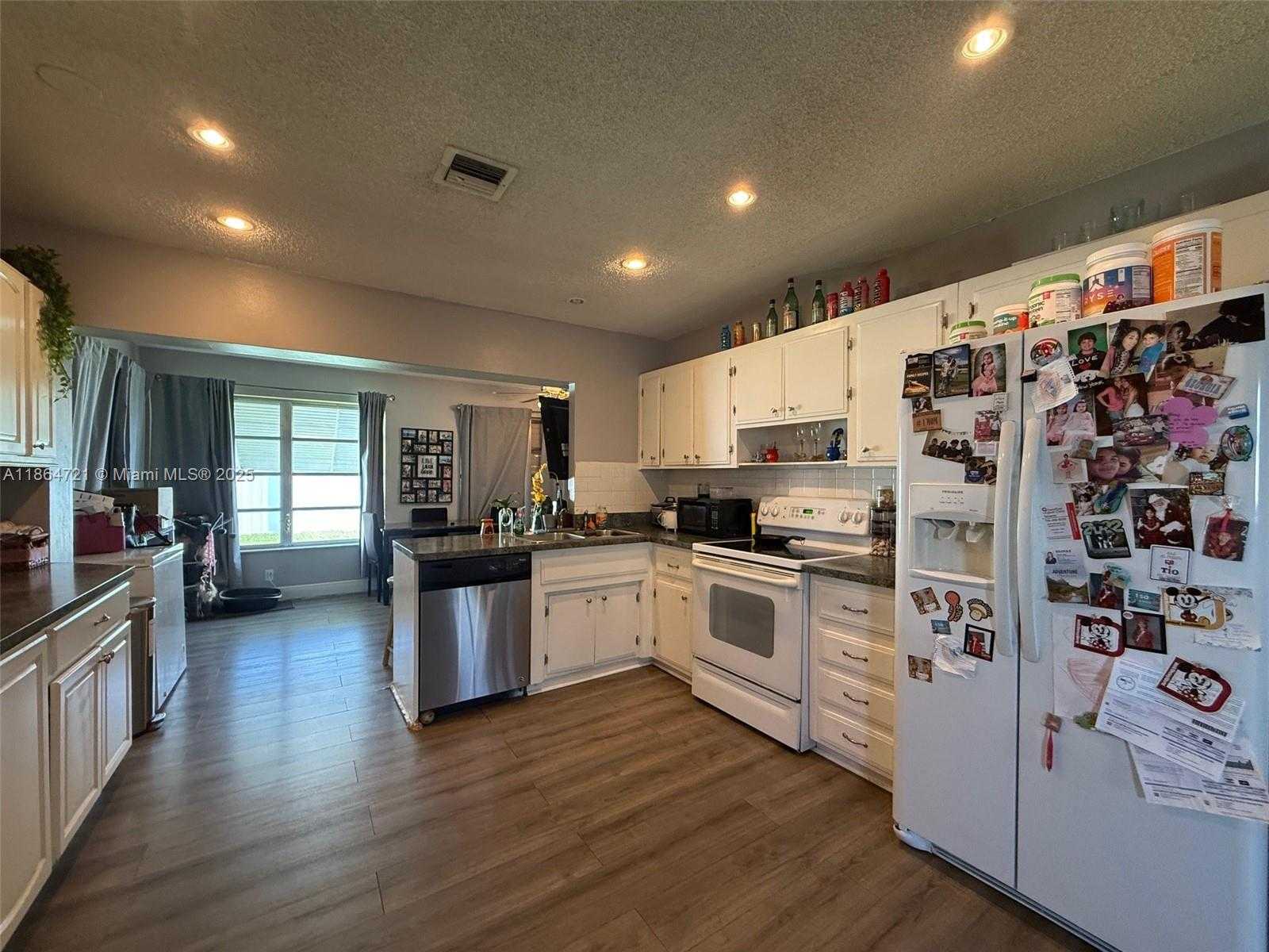 Small Image of 2701 NORTH WEST 52ND CT, Tamarac Number 15