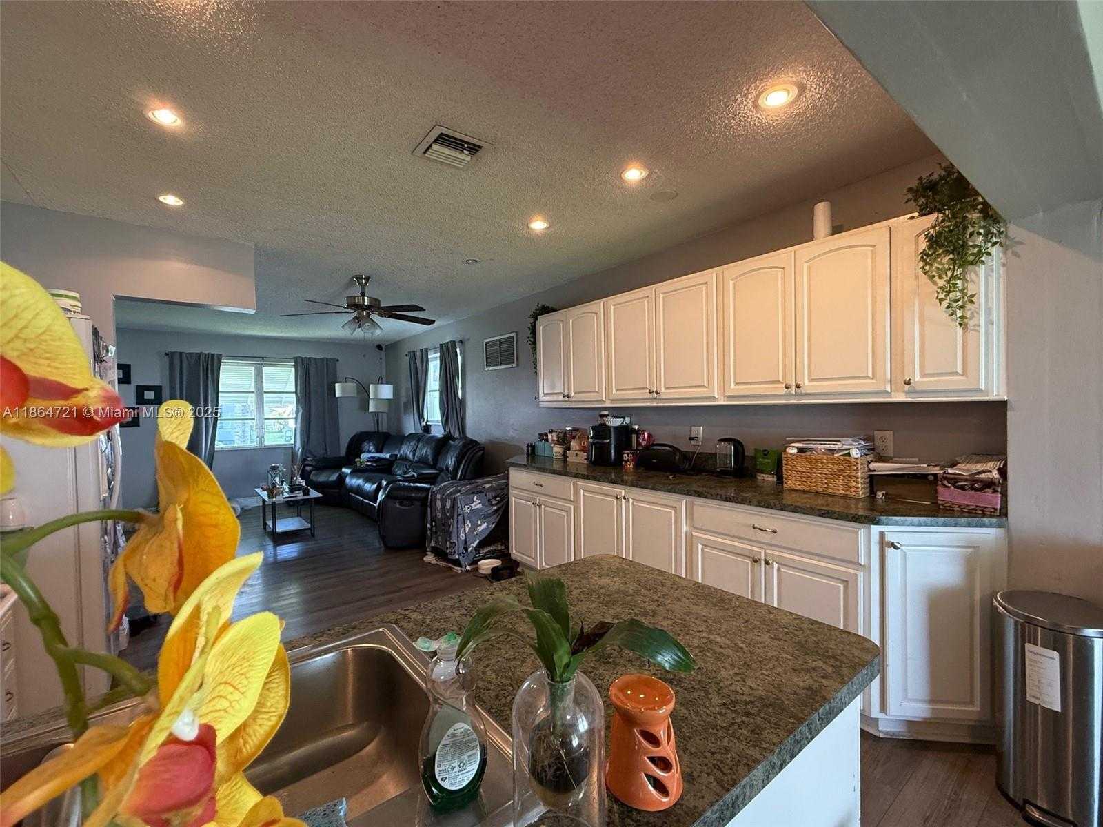 Small Image of 2701 NORTH WEST 52ND CT, Tamarac Number 16