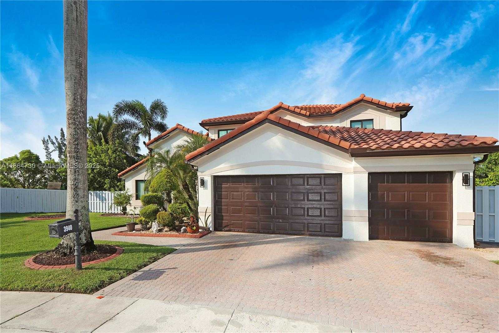Small Image of 3940 SOUTH WEST 144TH TER, Miramar Number 5