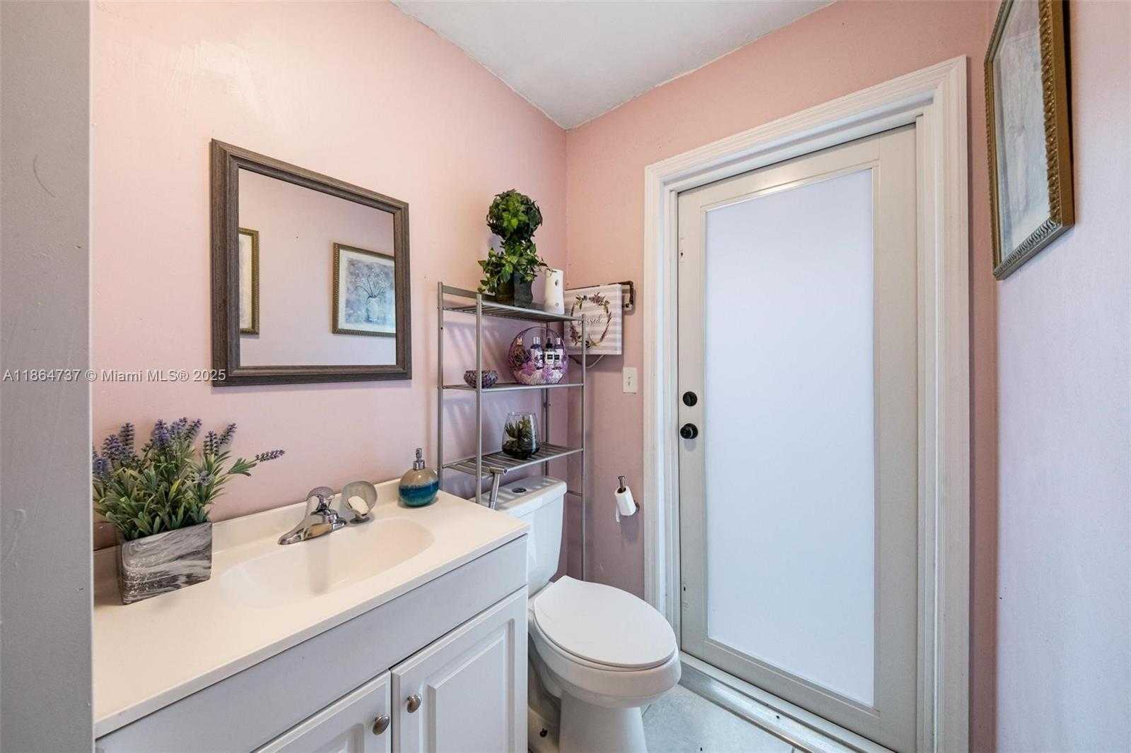 Small Image of 897 WEST 36TH ST, Hialeah Number 10
