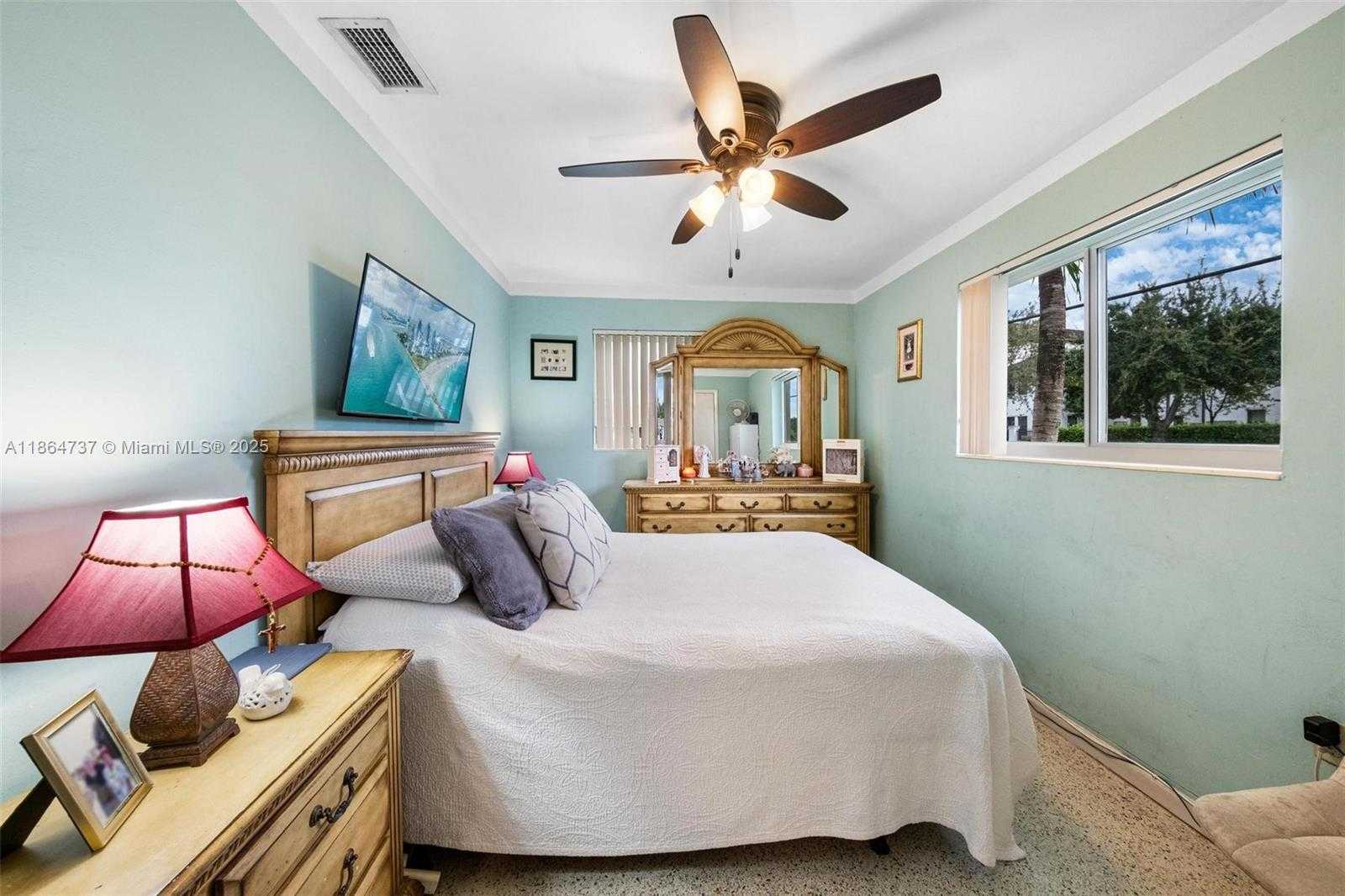 Small Image of 897 WEST 36TH ST, Hialeah Number 13