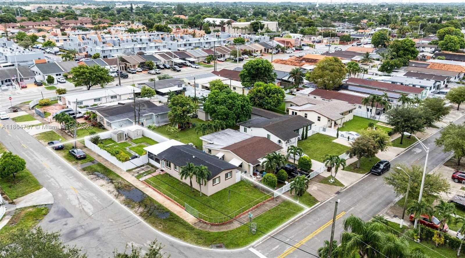 Small Image of 897 WEST 36TH ST, Hialeah Number 22