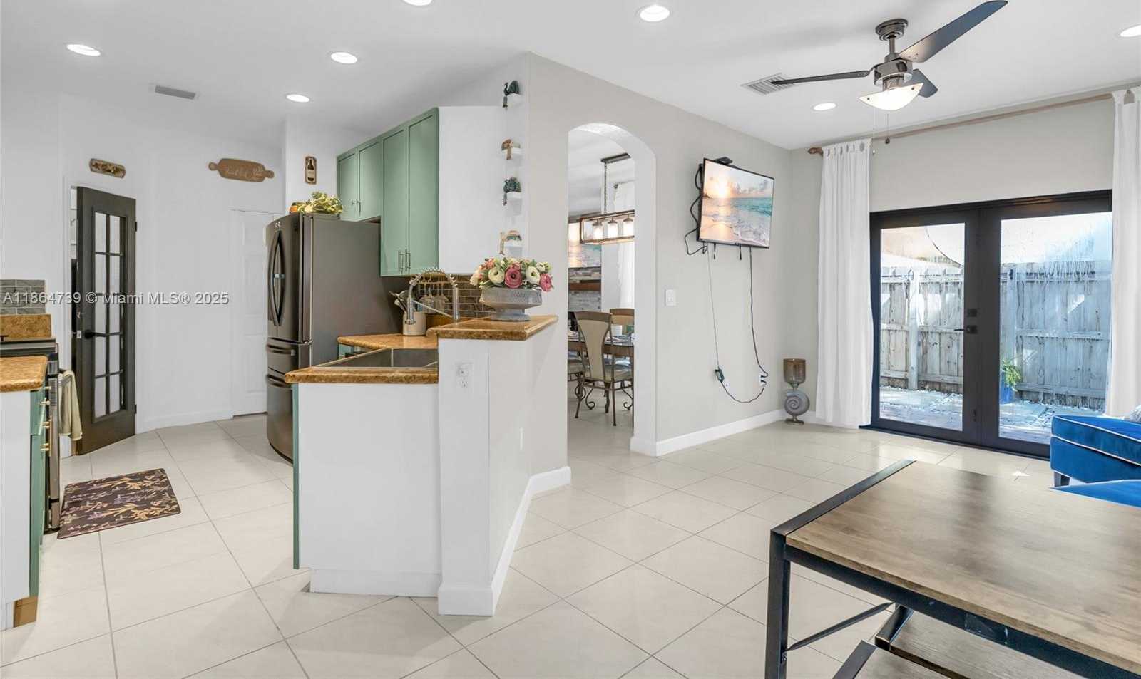 Small Image of 1635 SOUTH EAST 20TH TER, Homestead Number 27