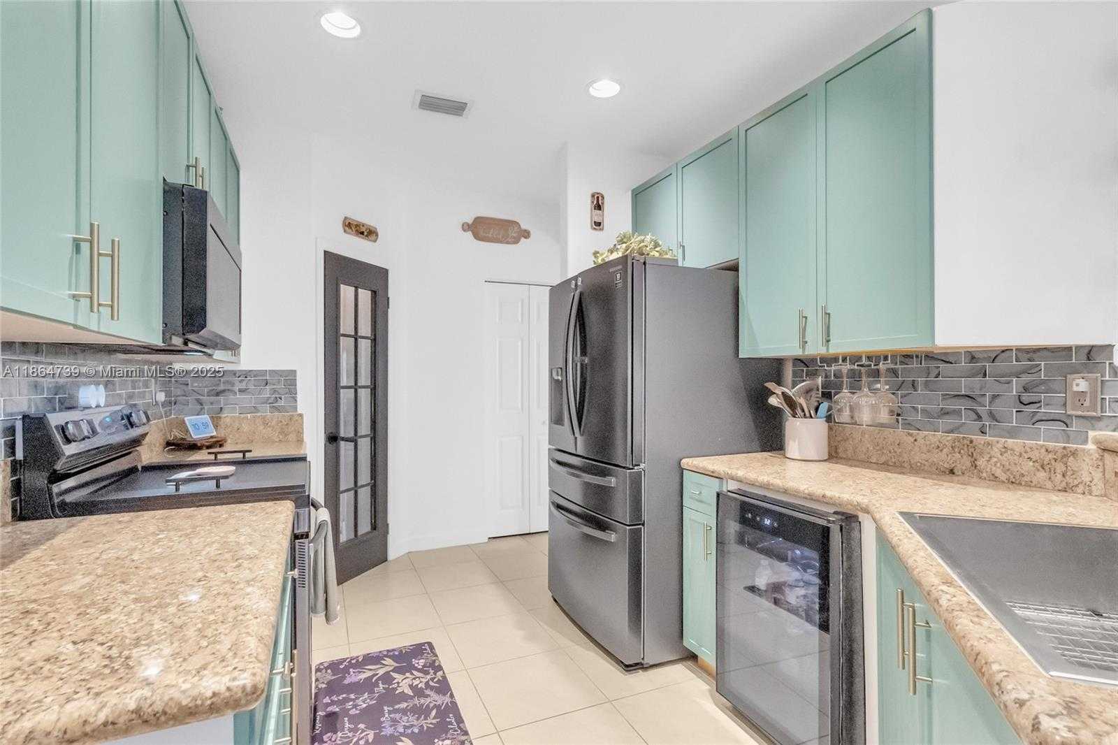 Small Image of 1635 SOUTH EAST 20TH TER, Homestead Number 32