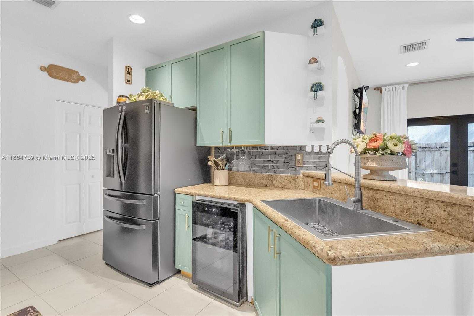 Small Image of 1635 SOUTH EAST 20TH TER, Homestead Number 33