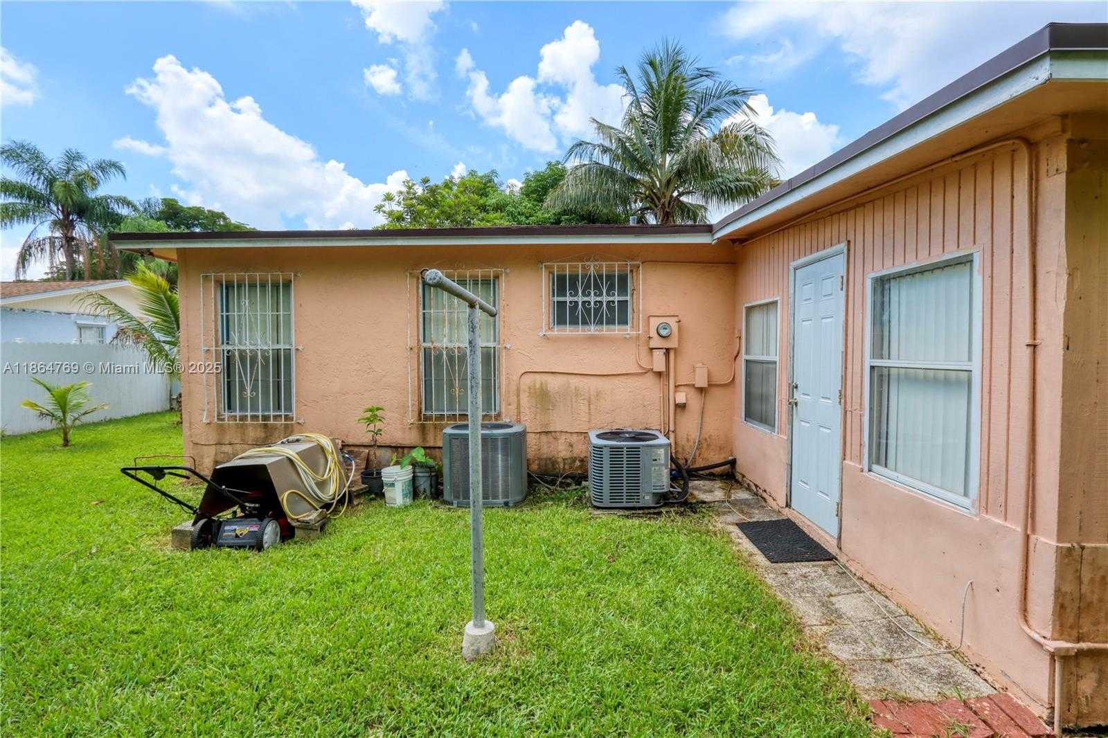 Small Image of 15825 SOUTH WEST 305TH TER, Homestead Number 17