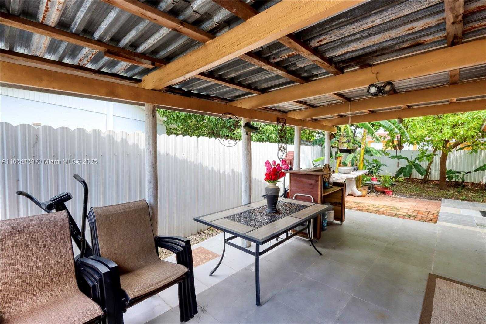 Small Image of 15825 SOUTH WEST 305TH TER, Homestead Number 21