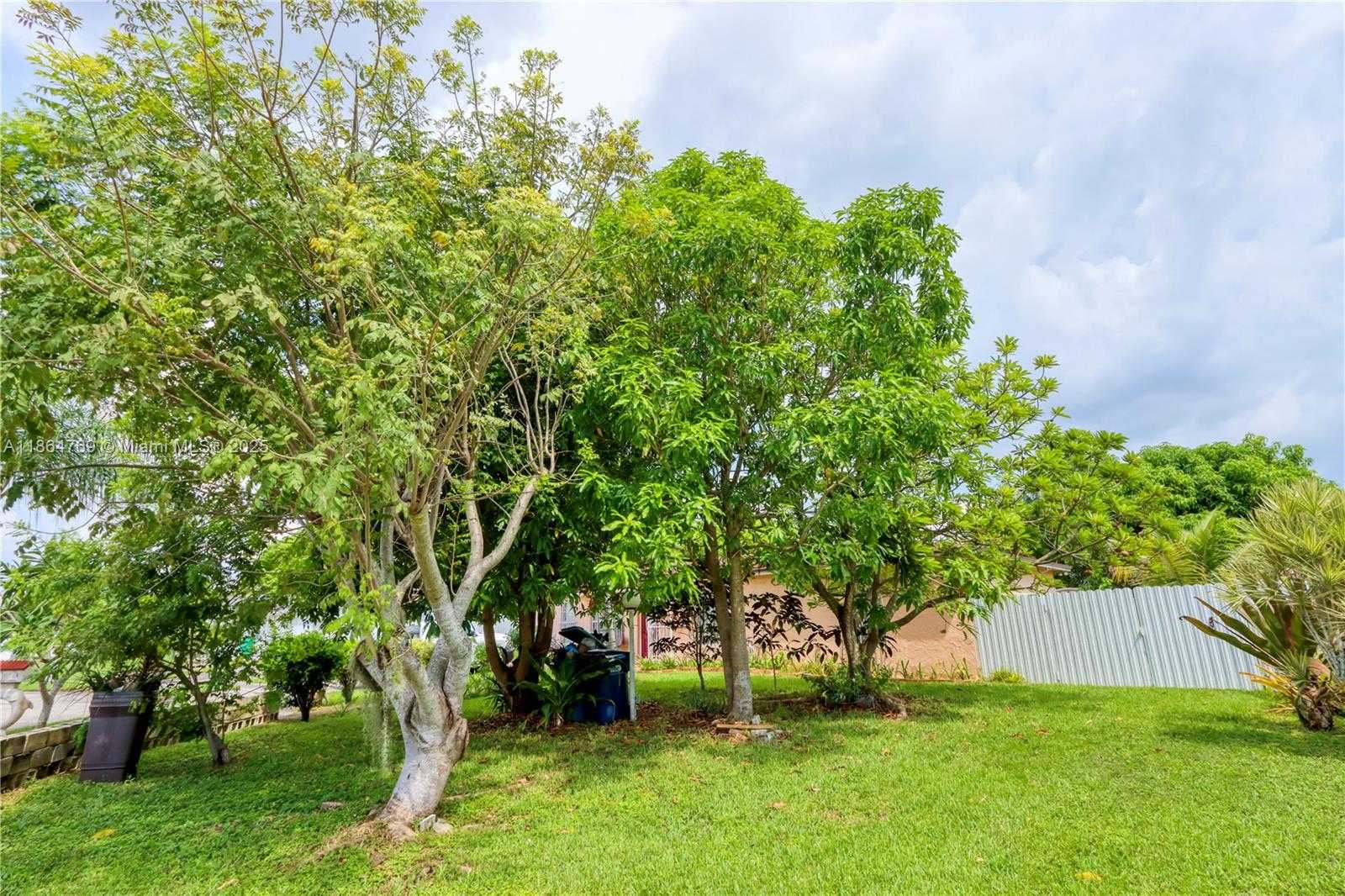 Small Image of 15825 SOUTH WEST 305TH TER, Homestead Number 24