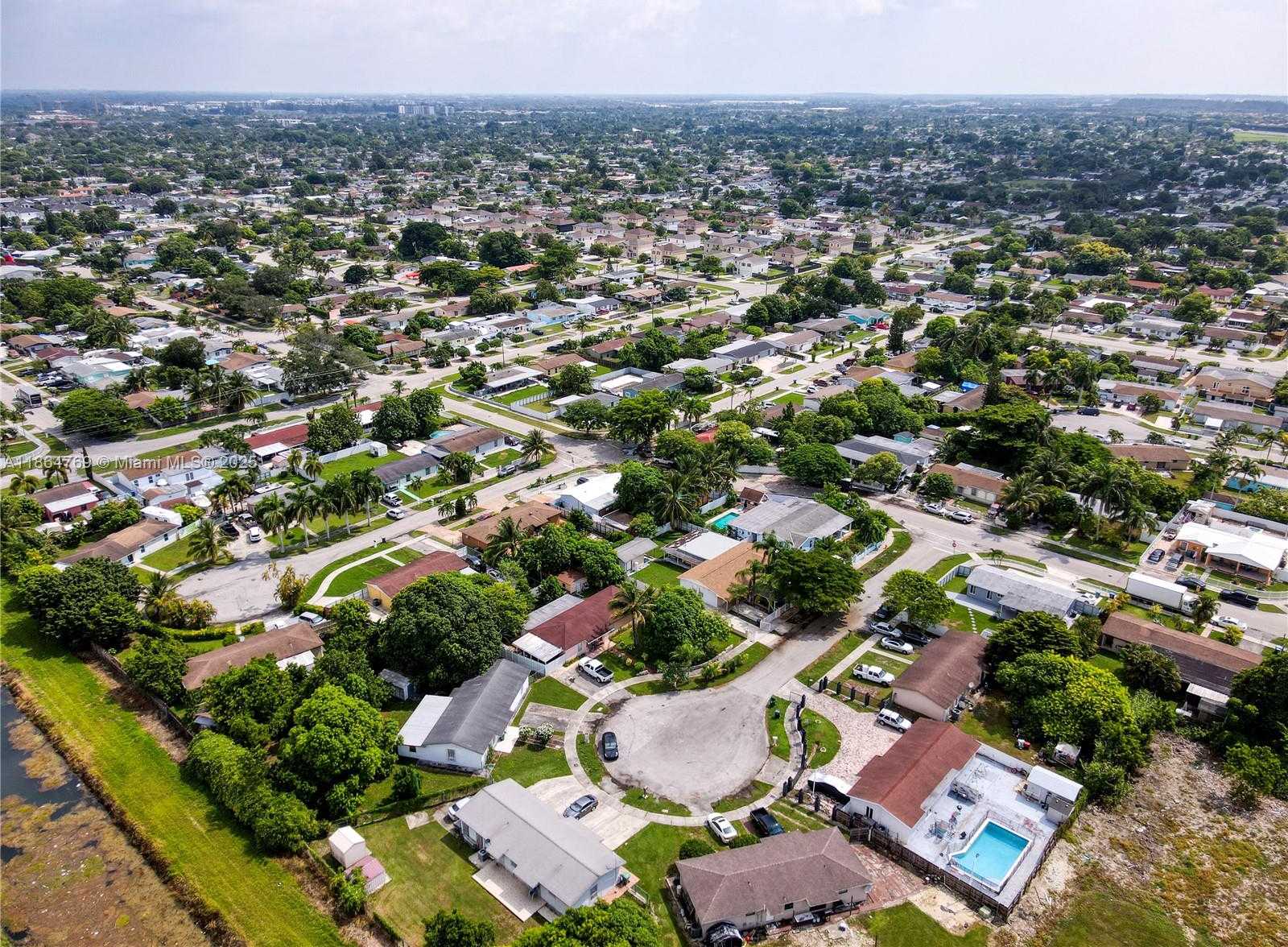 Small Image of 15825 SOUTH WEST 305TH TER, Homestead Number 27