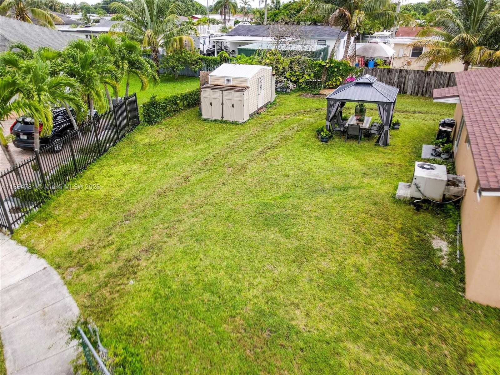 Small Image of 30211 SOUTH WEST 158TH RD, Homestead Number 14