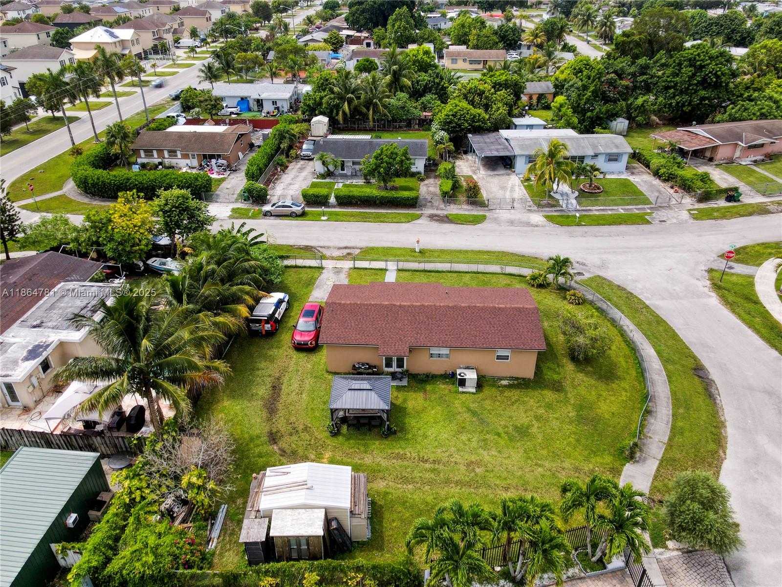 Small Image of 30211 SOUTH WEST 158TH RD, Homestead Number 22
