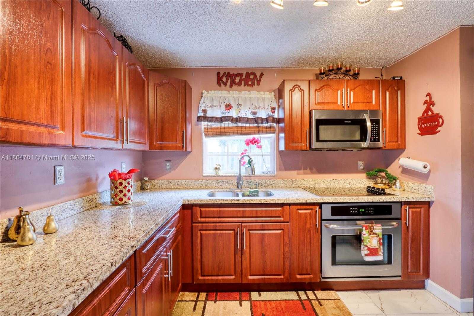 Small Image of 30211 SOUTH WEST 158TH RD, Homestead Number 33