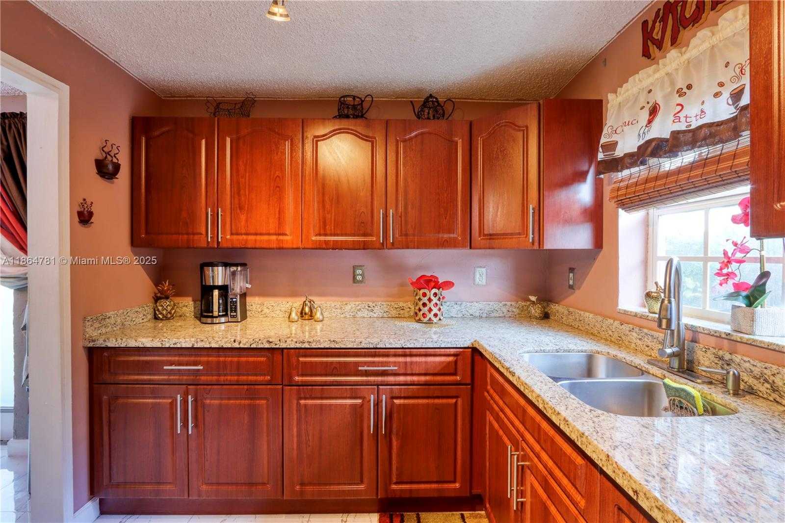 Small Image of 30211 SOUTH WEST 158TH RD, Homestead Number 35