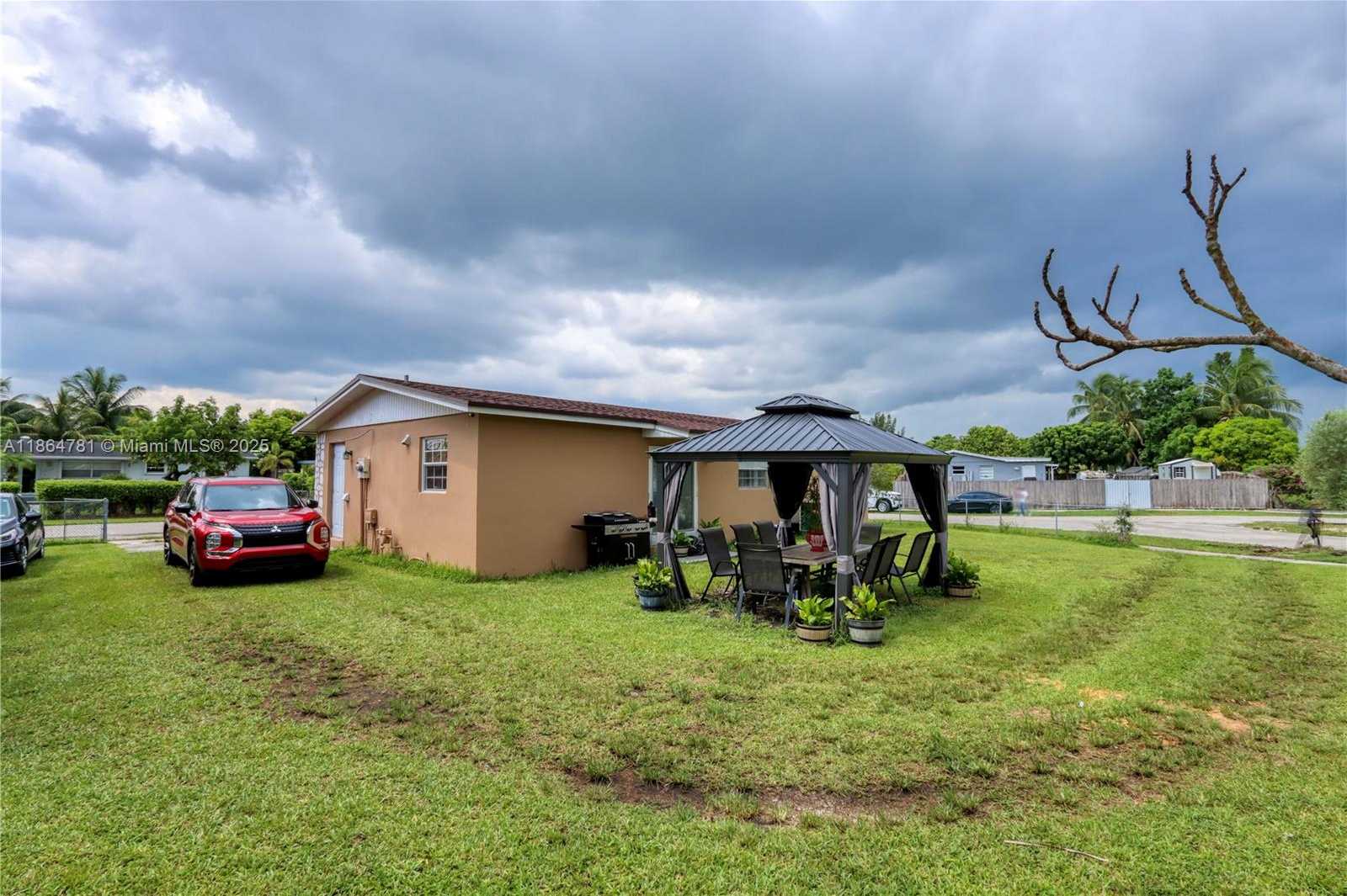Small Image of 30211 SOUTH WEST 158TH RD, Homestead Number 8