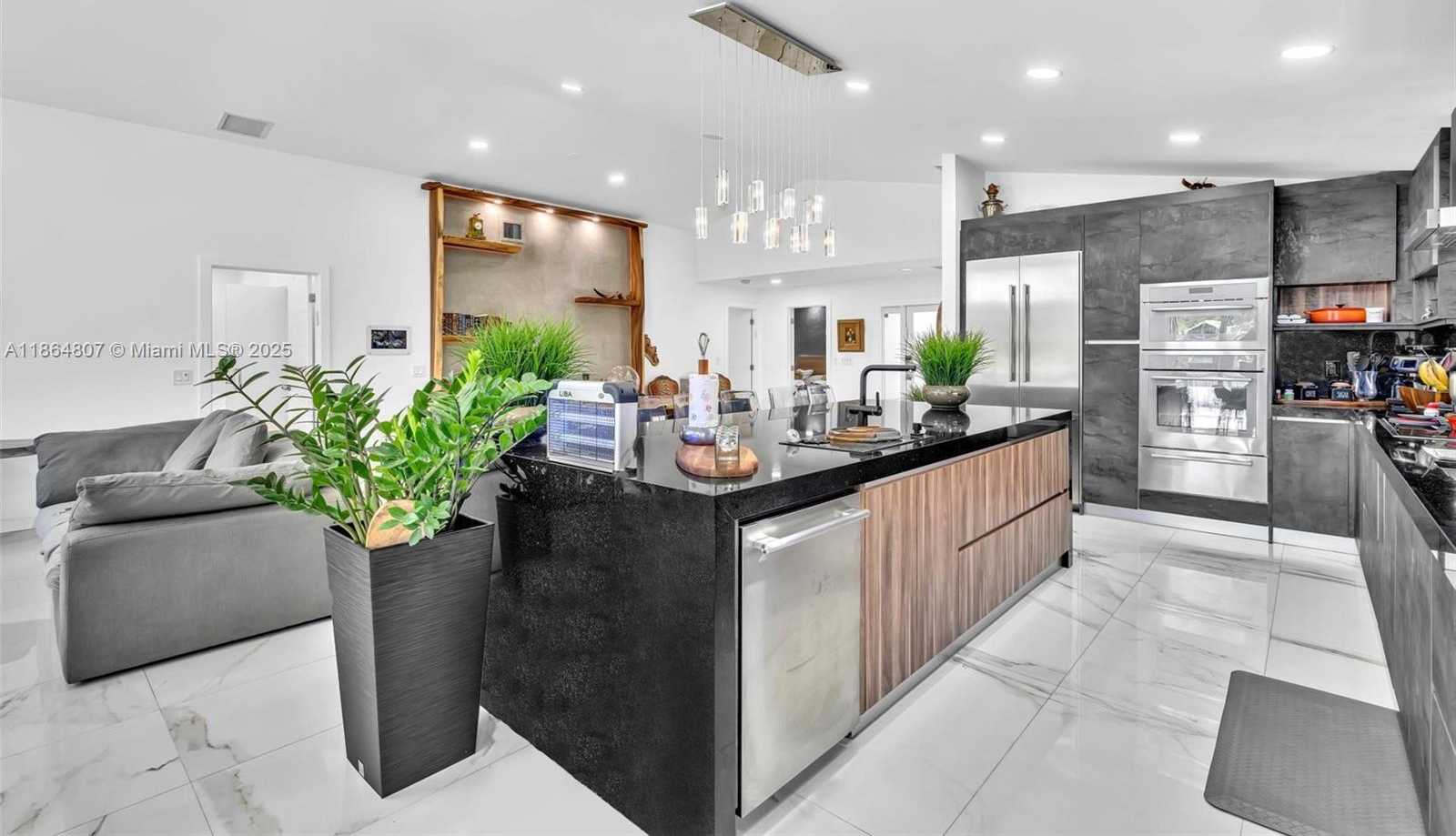 Small Image of 3388 SOUTH WEST 49TH ST, Hollywood Number 19