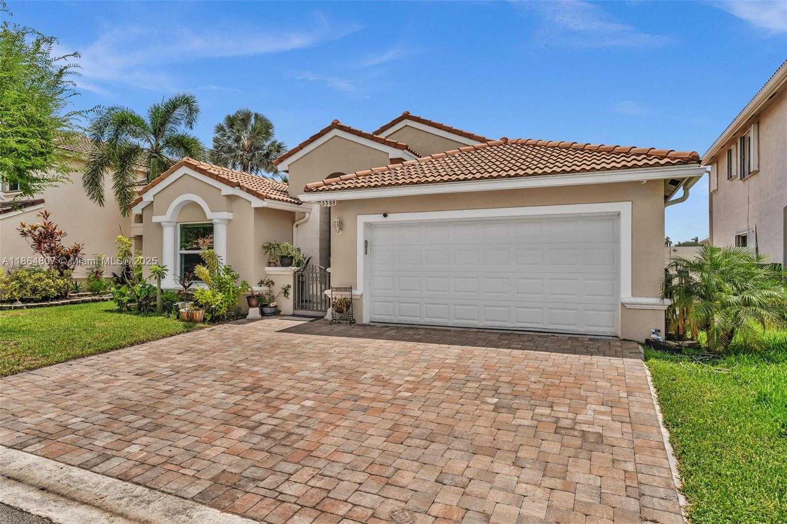 Small Image of 3388 SOUTH WEST 49TH ST, Hollywood Number 4