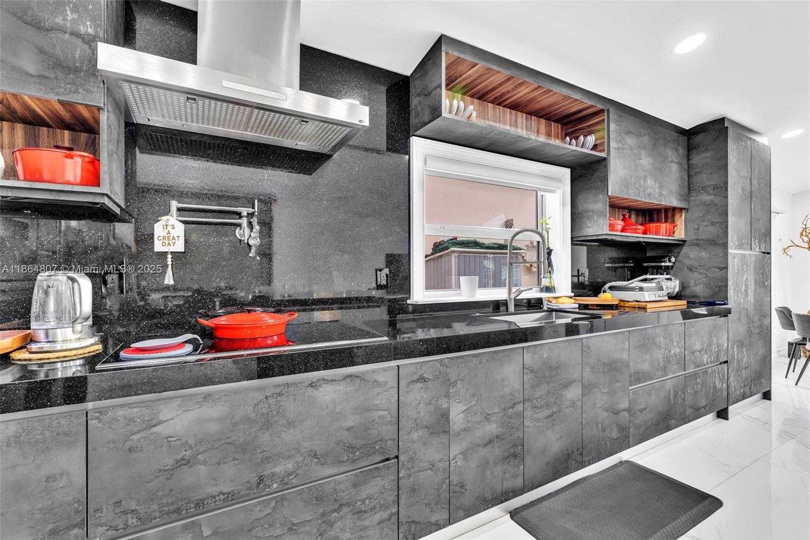 Small Image of 3388 SOUTH WEST 49TH ST, Hollywood Number 41