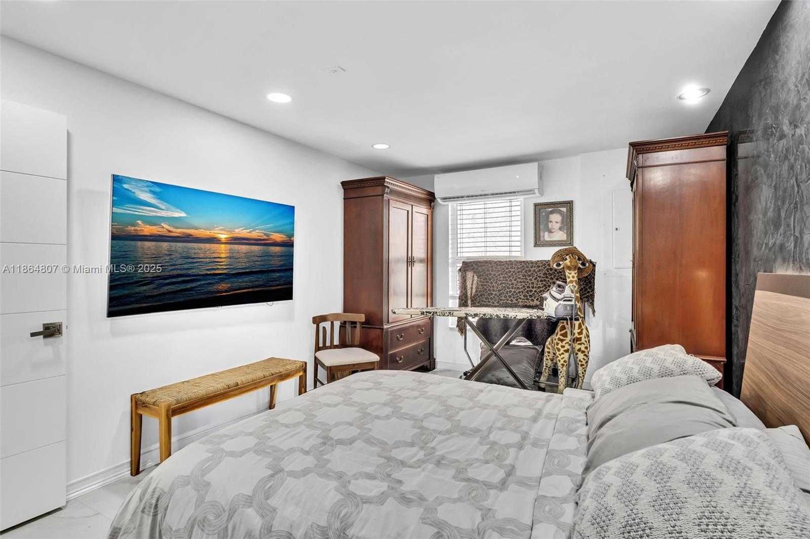 Small Image of 3388 SOUTH WEST 49TH ST, Hollywood Number 46