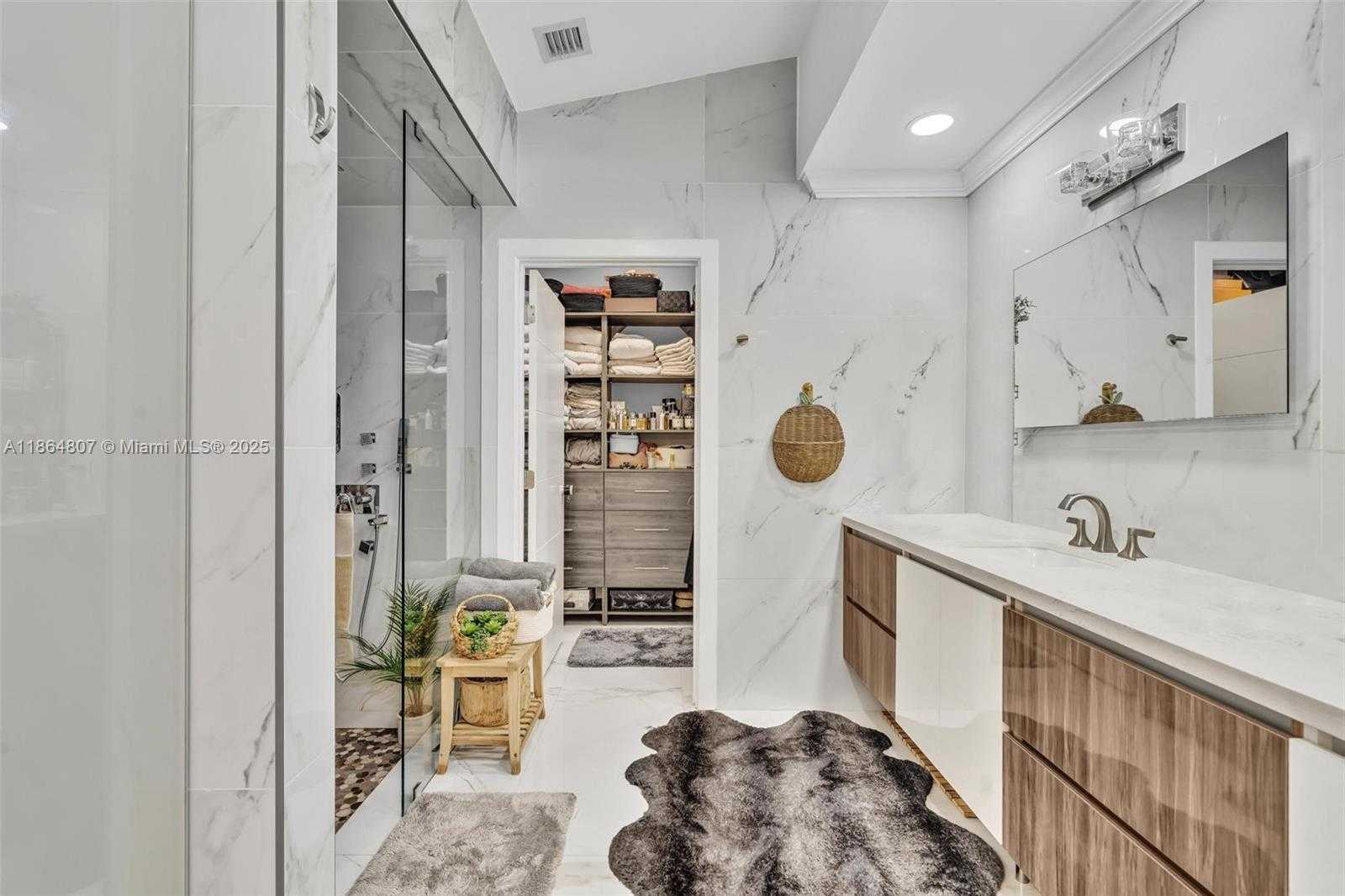 Small Image of 3388 SOUTH WEST 49TH ST, Hollywood Number 57