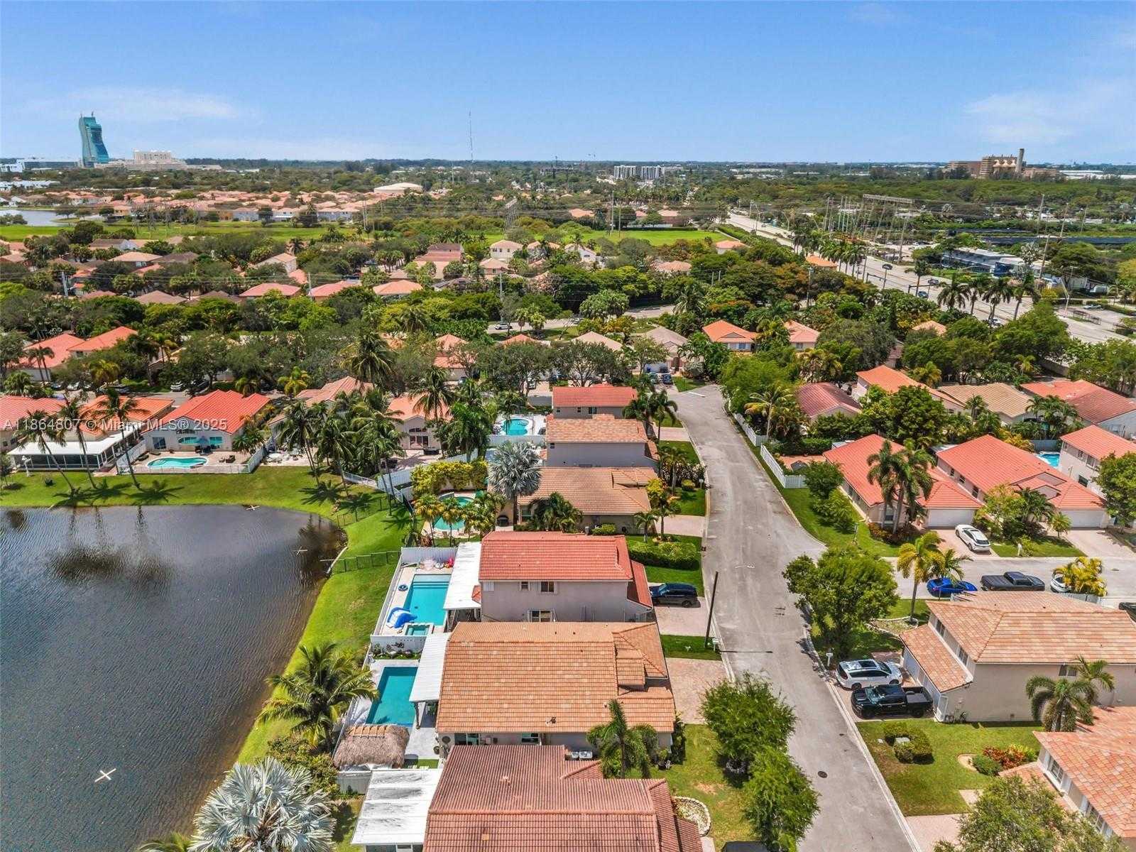 Small Image of 3388 SOUTH WEST 49TH ST, Hollywood Number 78