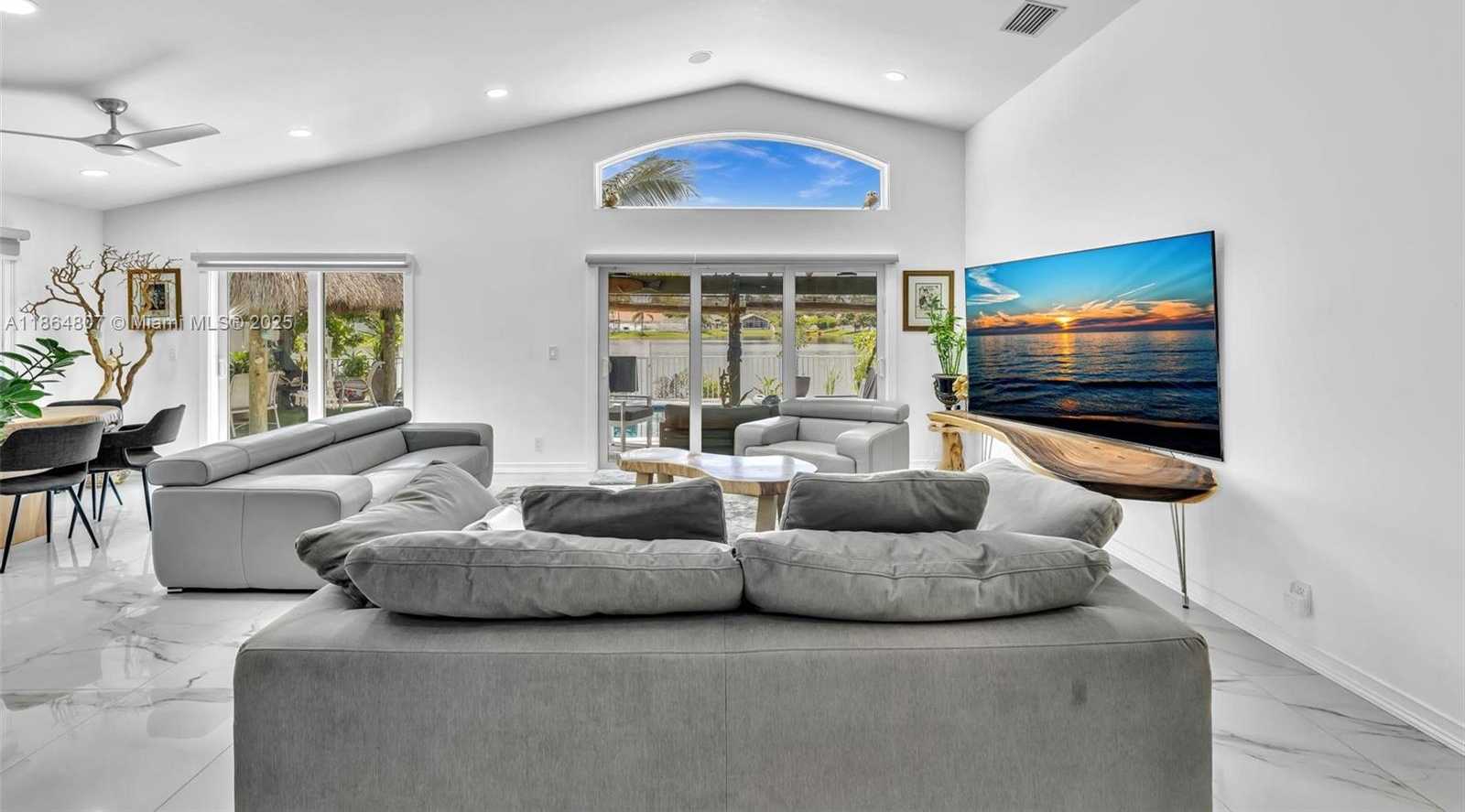 Small Image of 3388 SOUTH WEST 49TH ST, Hollywood Number 8