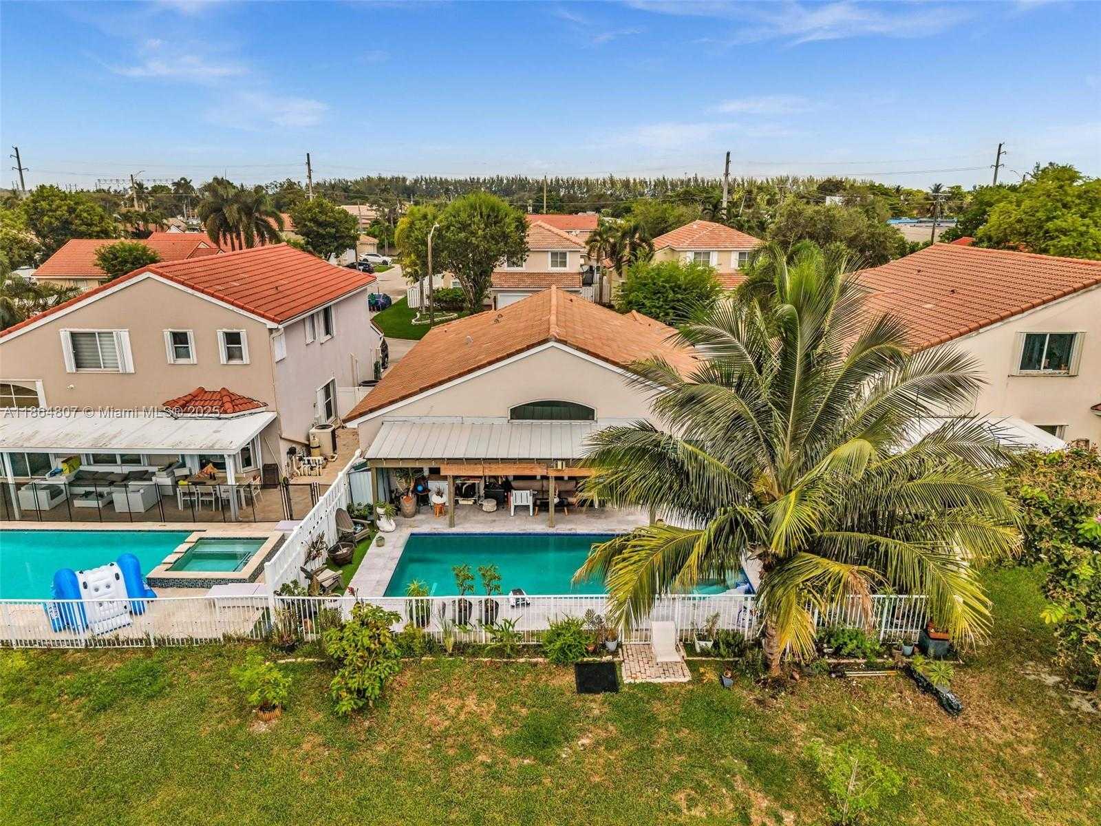 Small Image of 3388 SOUTH WEST 49TH ST, Hollywood Number 83