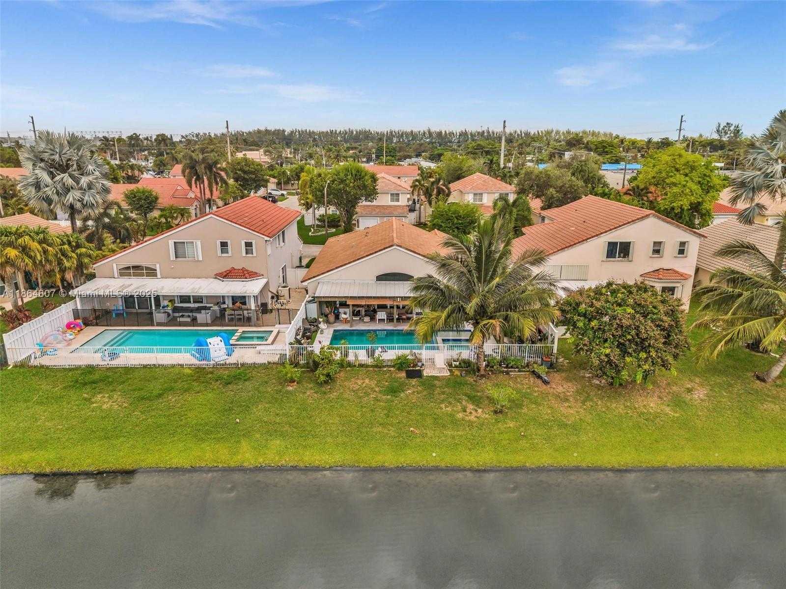 Small Image of 3388 SOUTH WEST 49TH ST, Hollywood Number 84