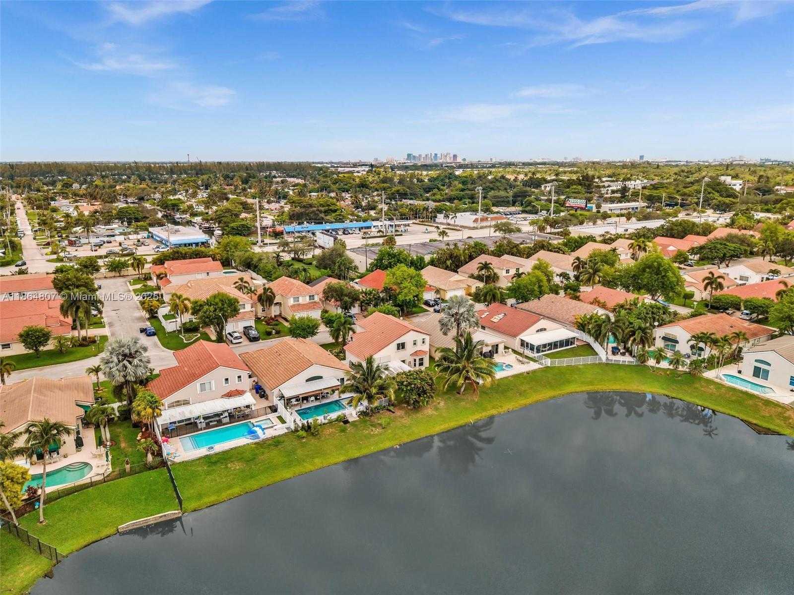 Small Image of 3388 SOUTH WEST 49TH ST, Hollywood Number 86