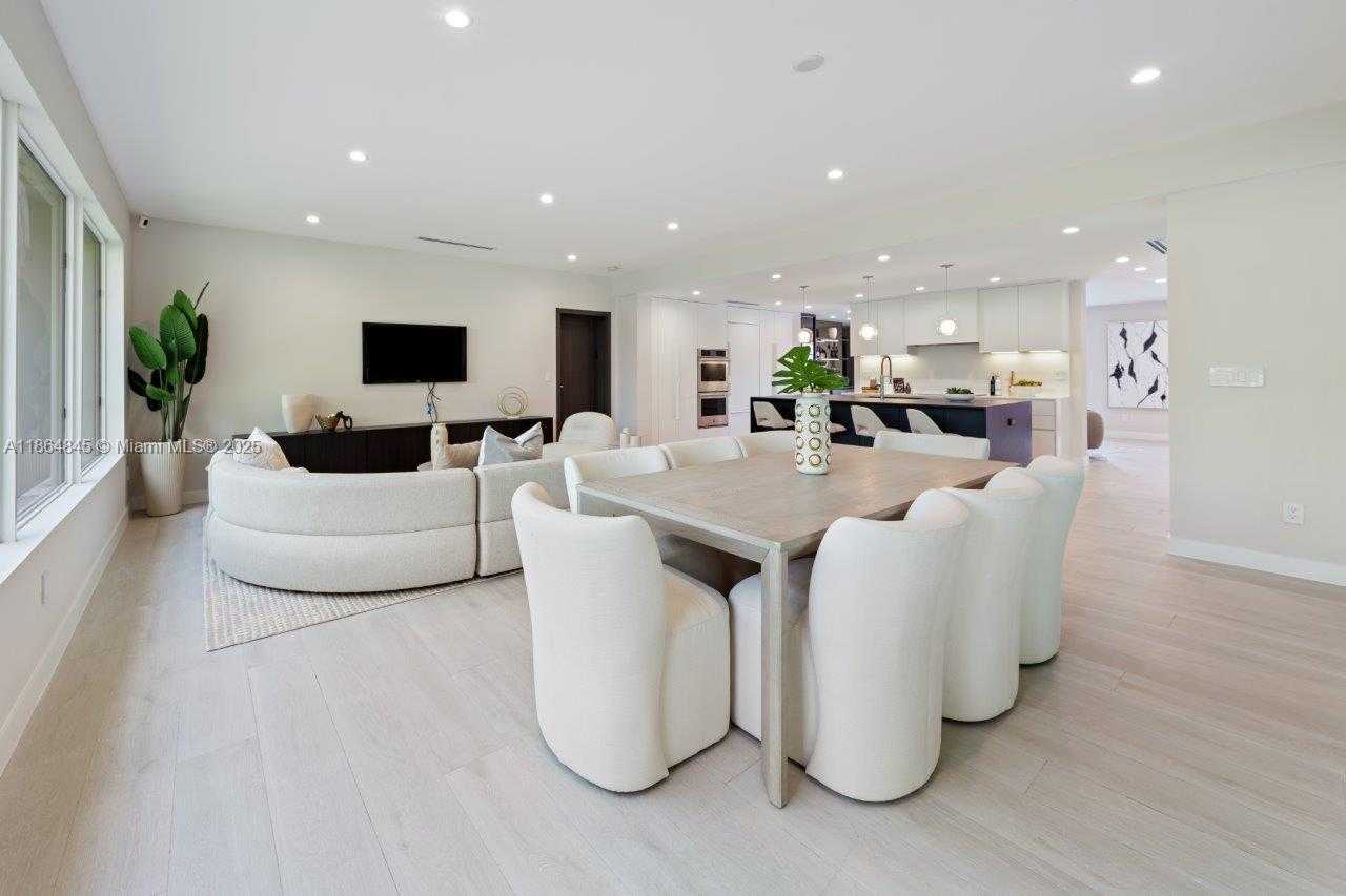 Small Image of 11675 NORTH EAST 20TH DR, North Miami Number 10